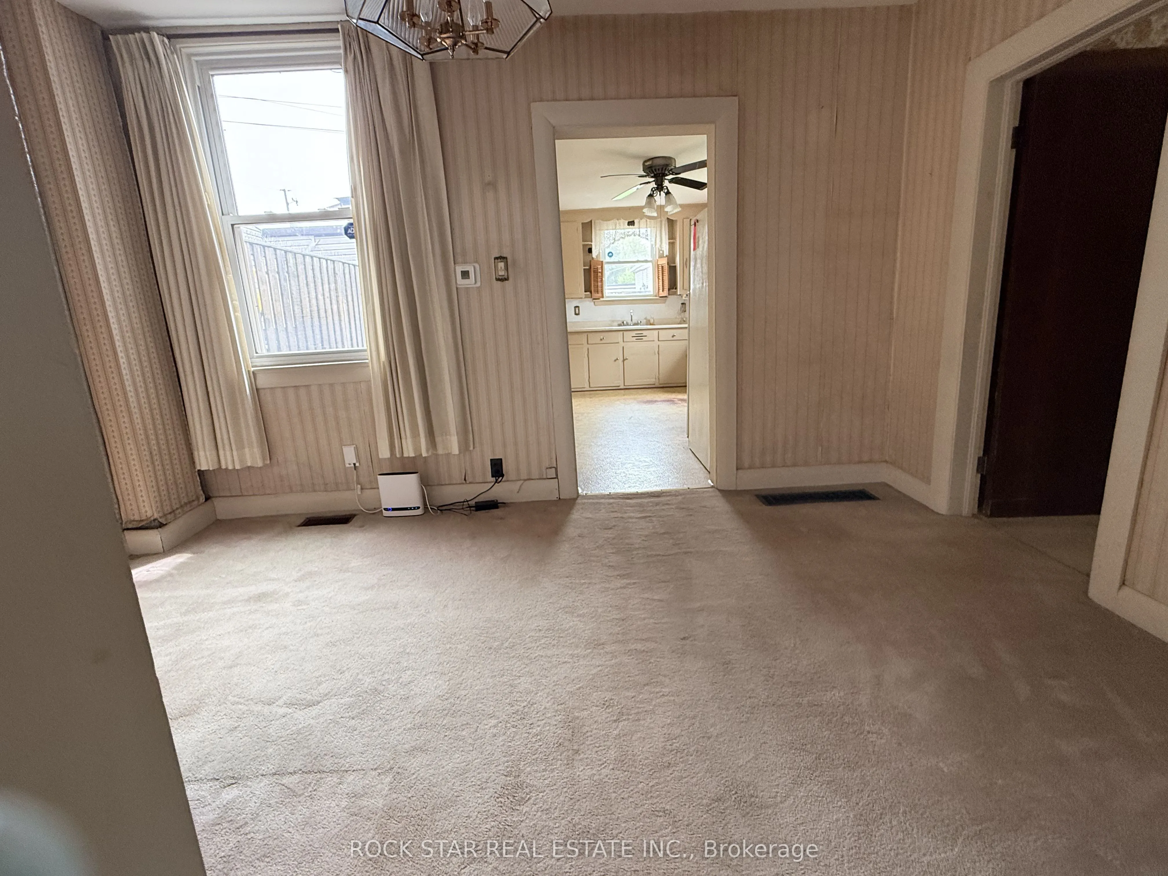 358 Barton Street E
