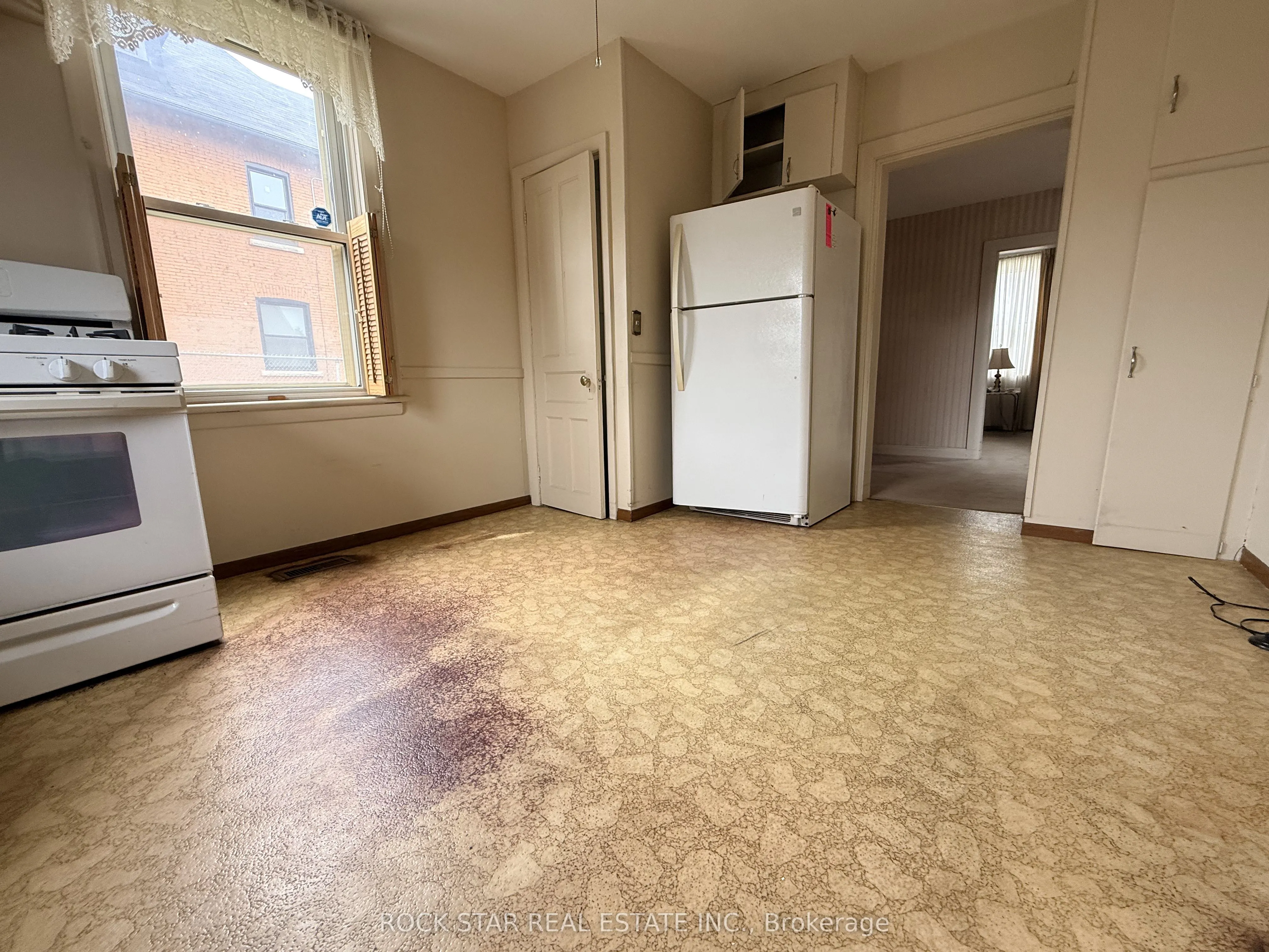 358 Barton Street E