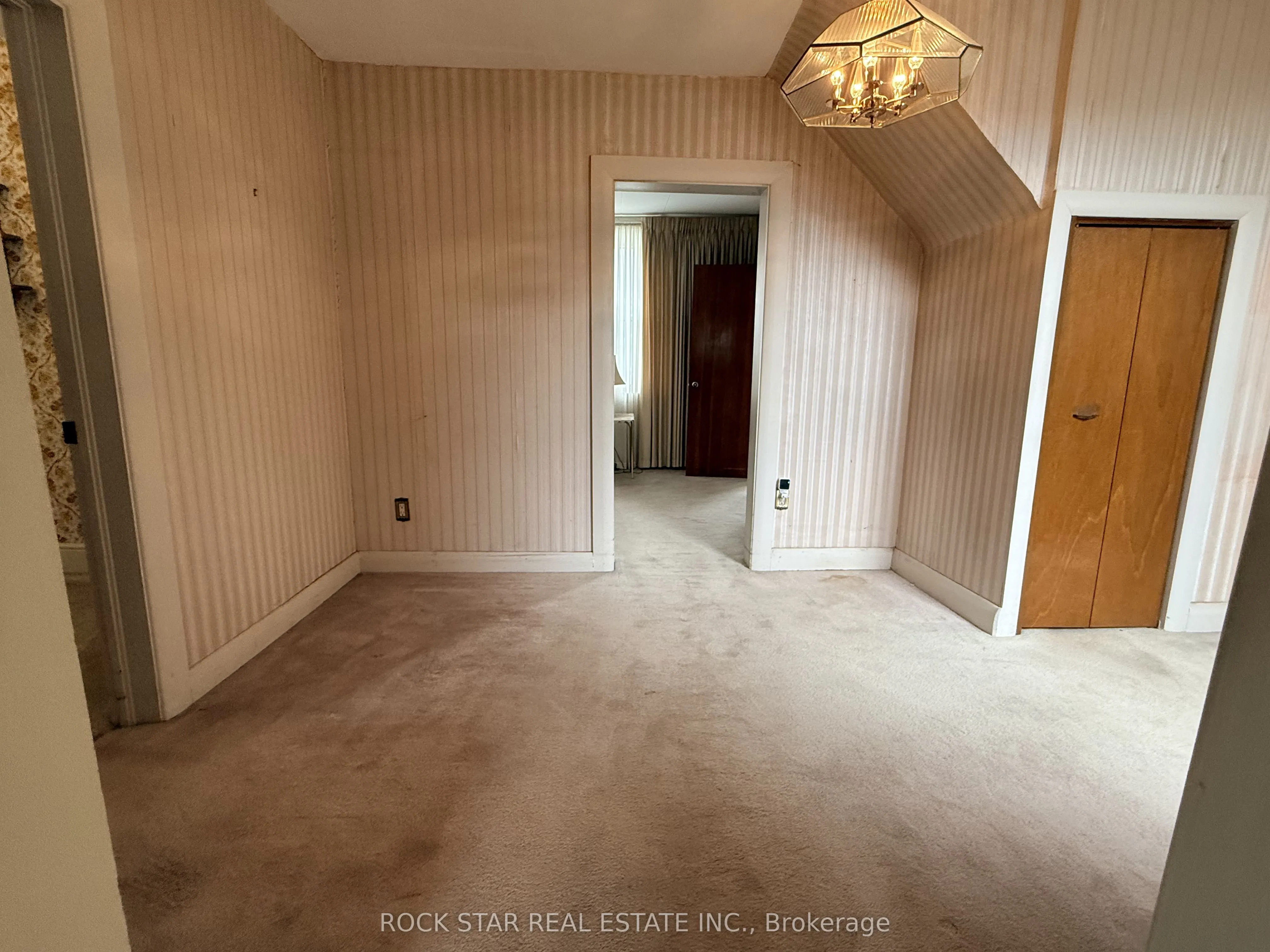 358 Barton Street E