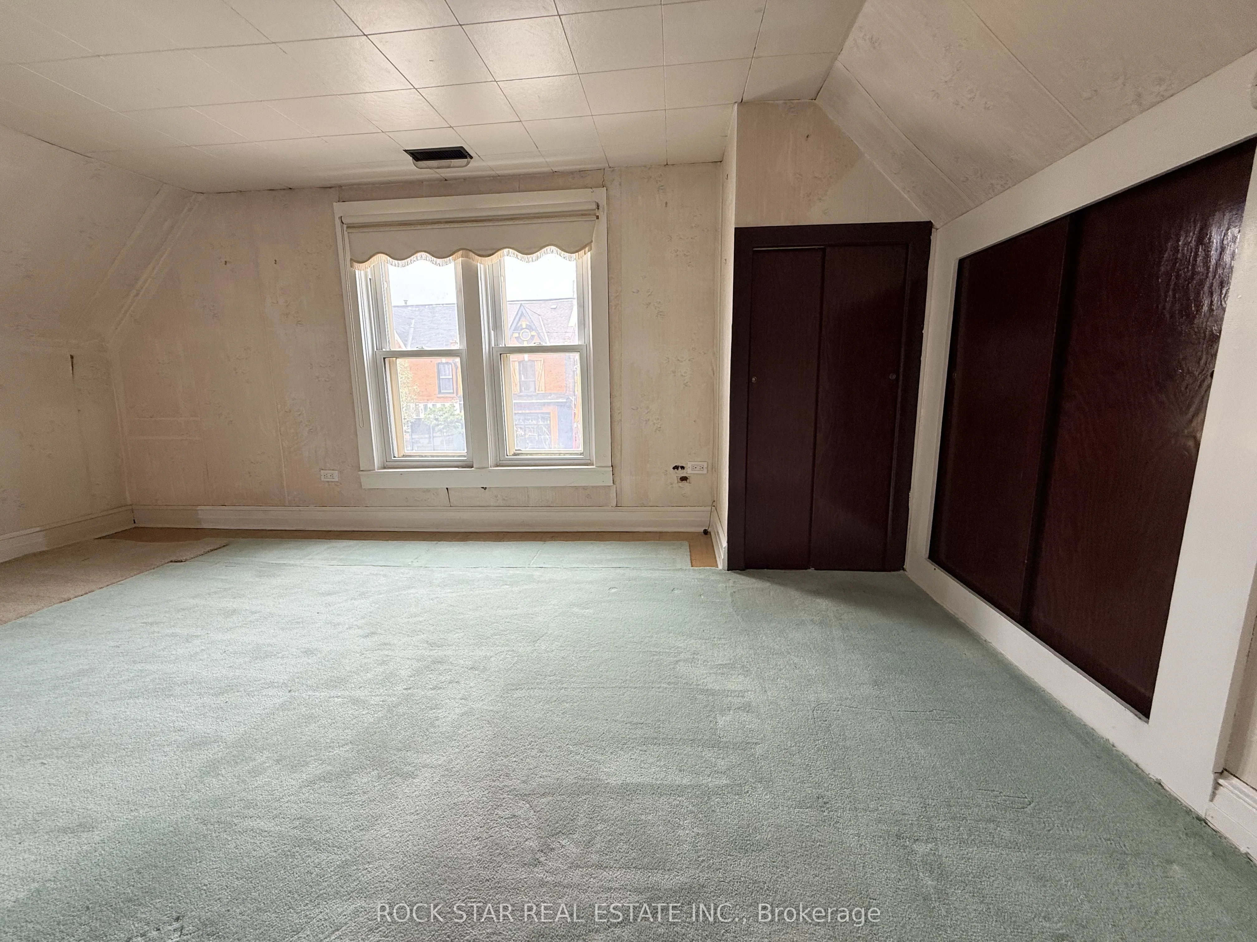 358 Barton Street E