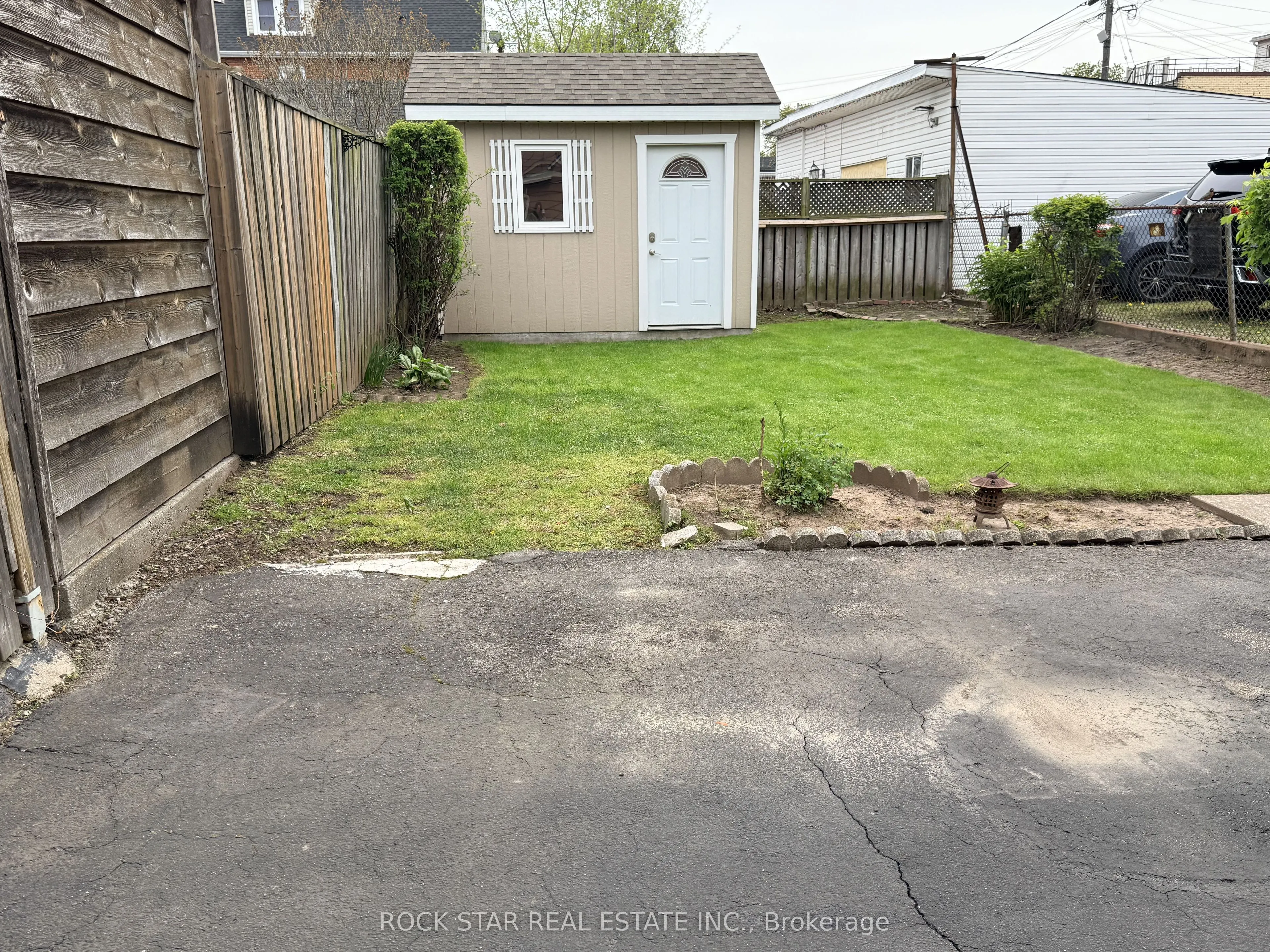 358 Barton Street E