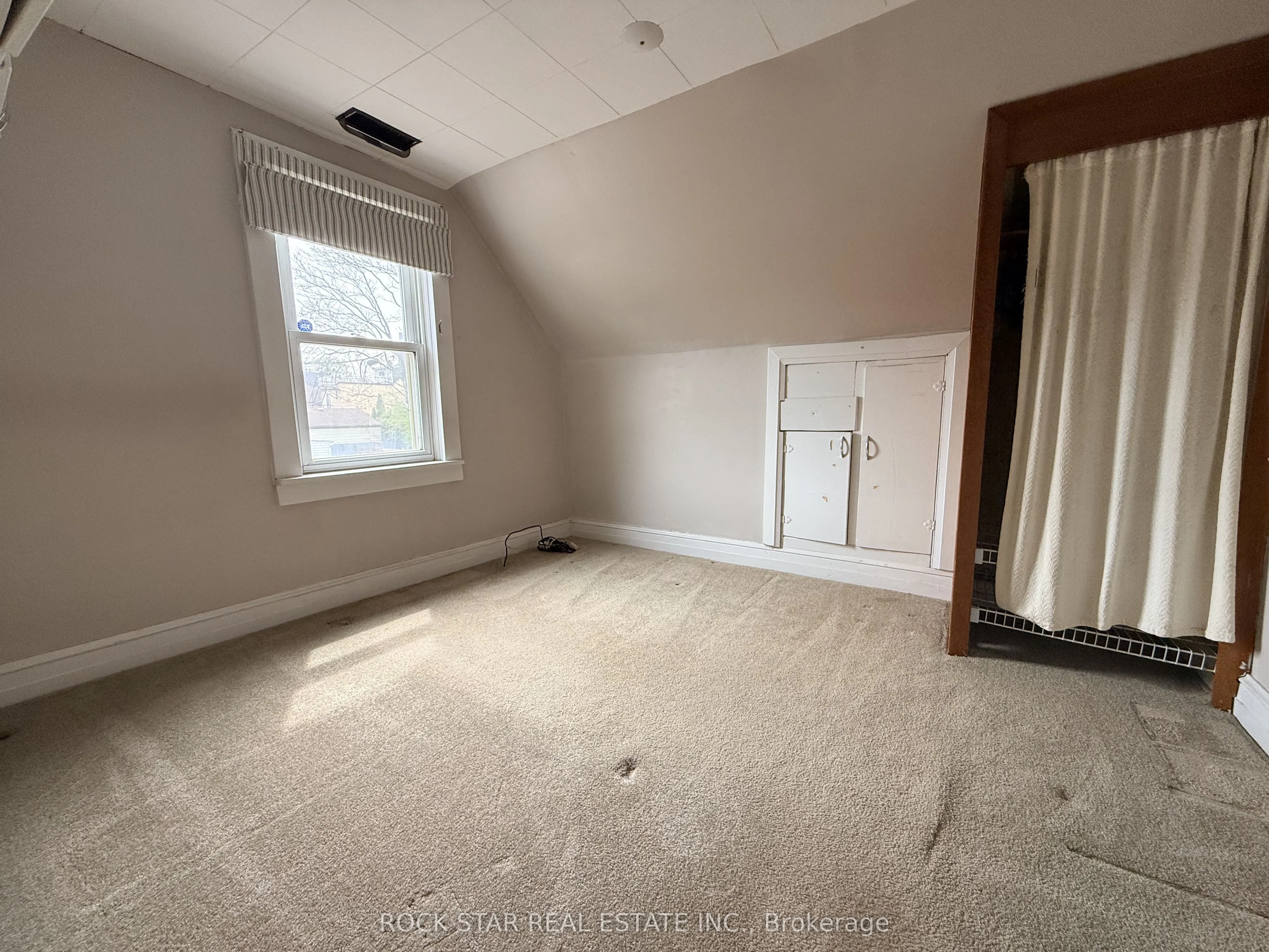358 Barton Street E