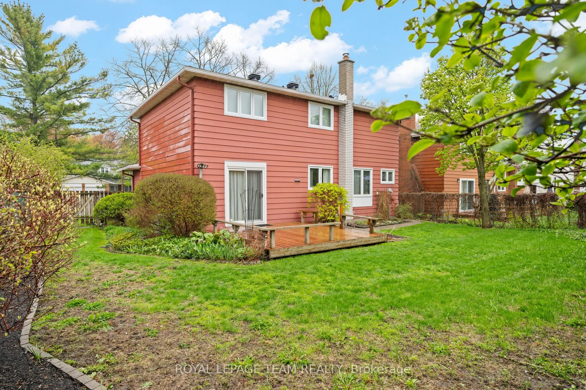 7 Centrepark Drive