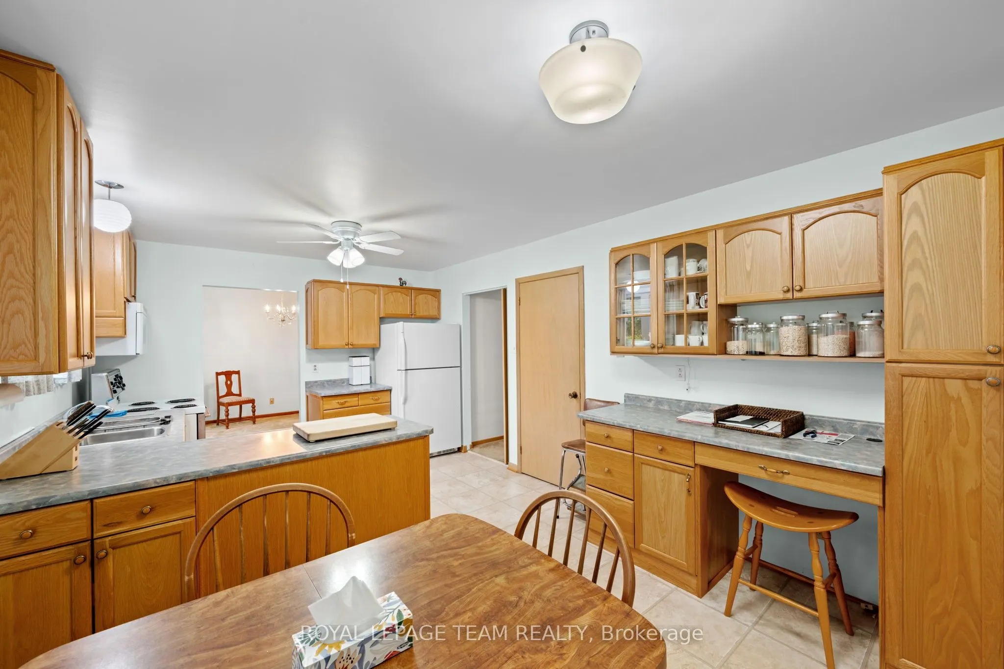7 Centrepark Drive