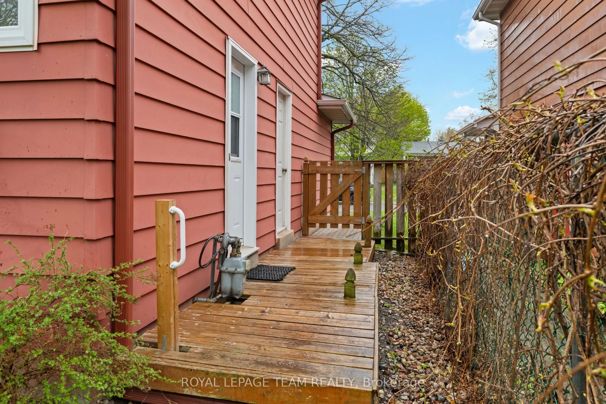 7 Centrepark Drive