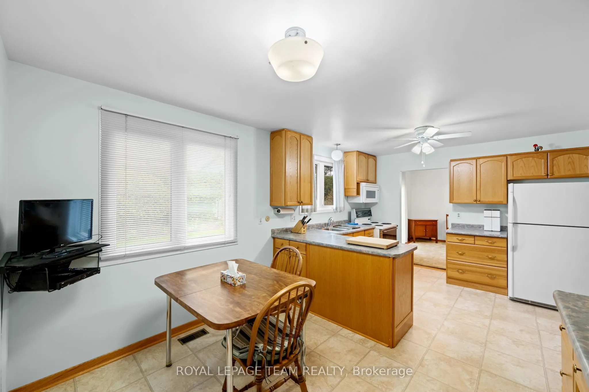 7 Centrepark Drive