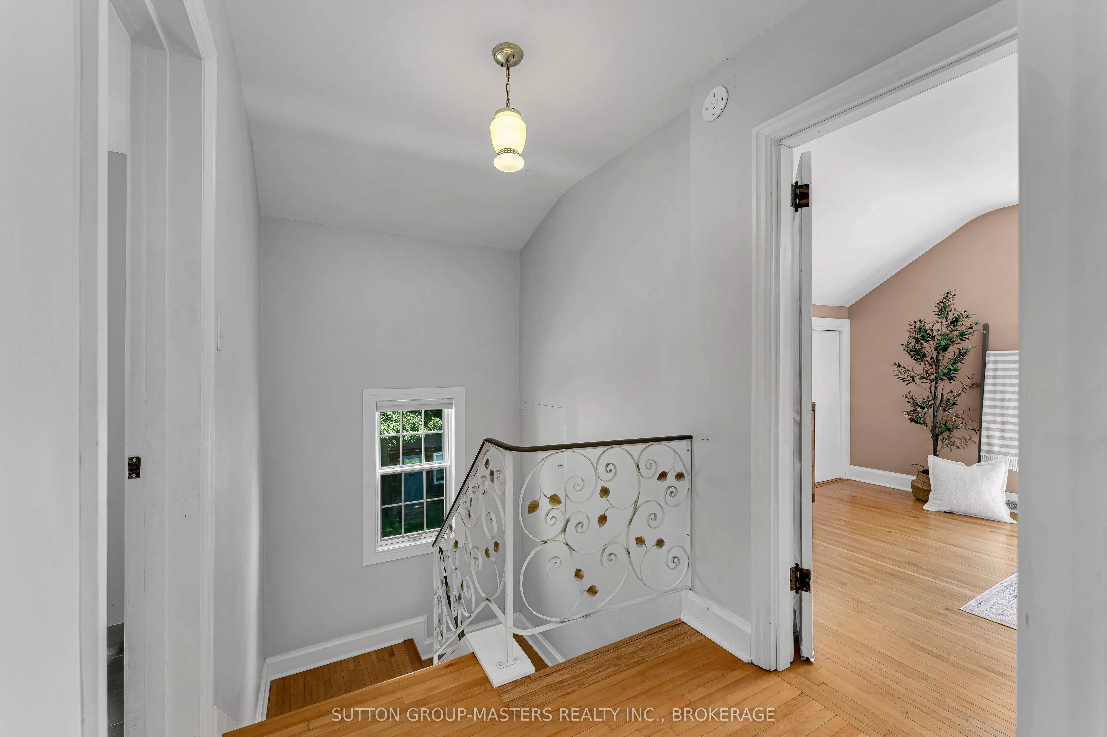 187 Willingdon Avenue
