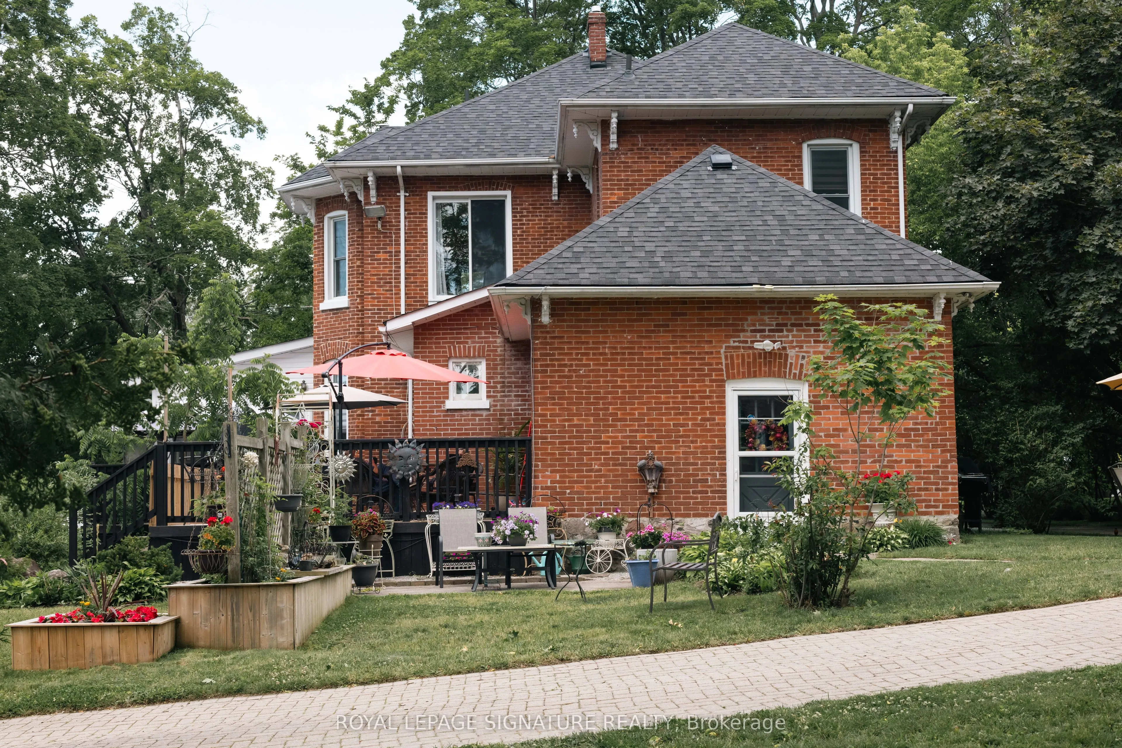 33 Division Street