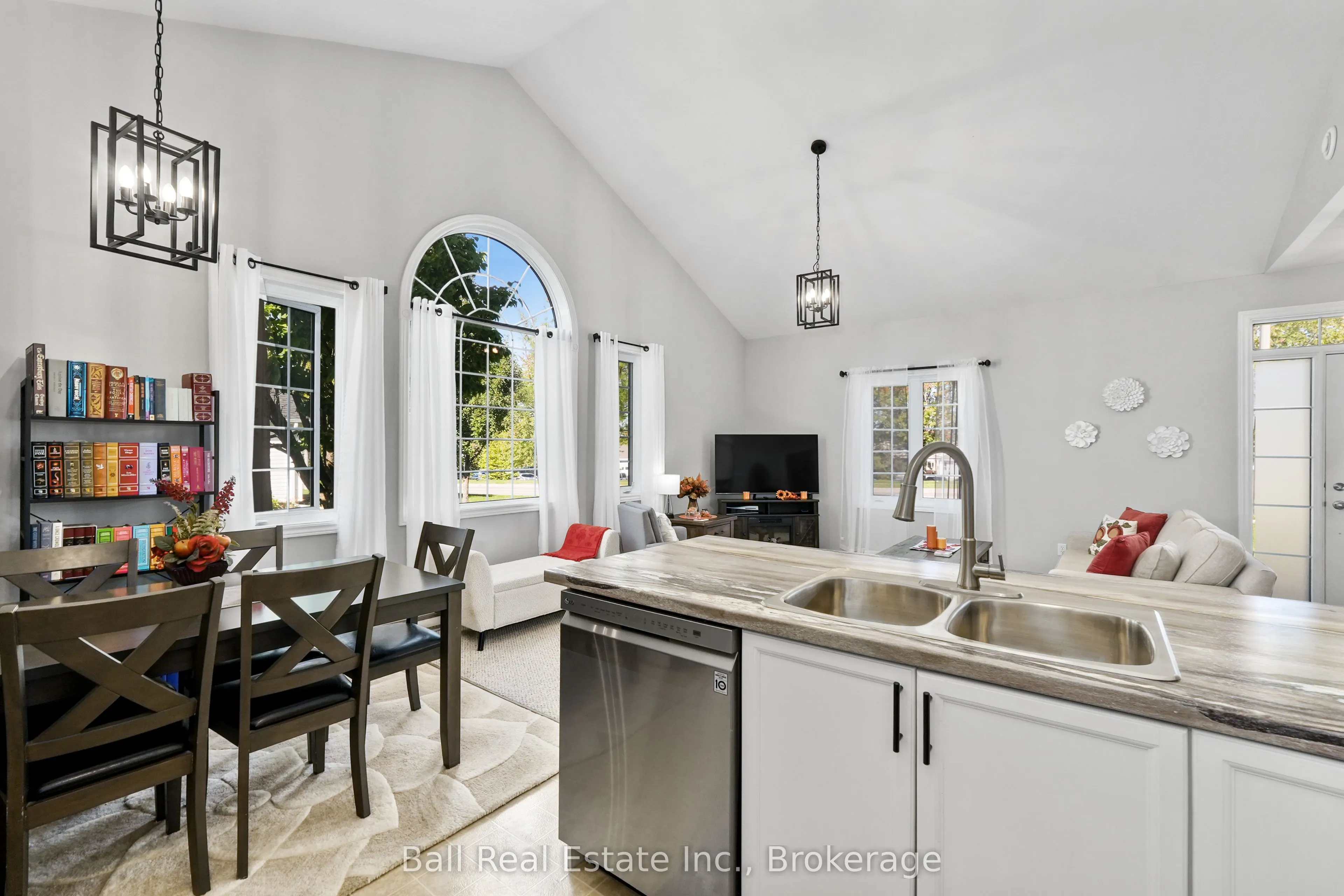 1055 Birchwood Trail #303