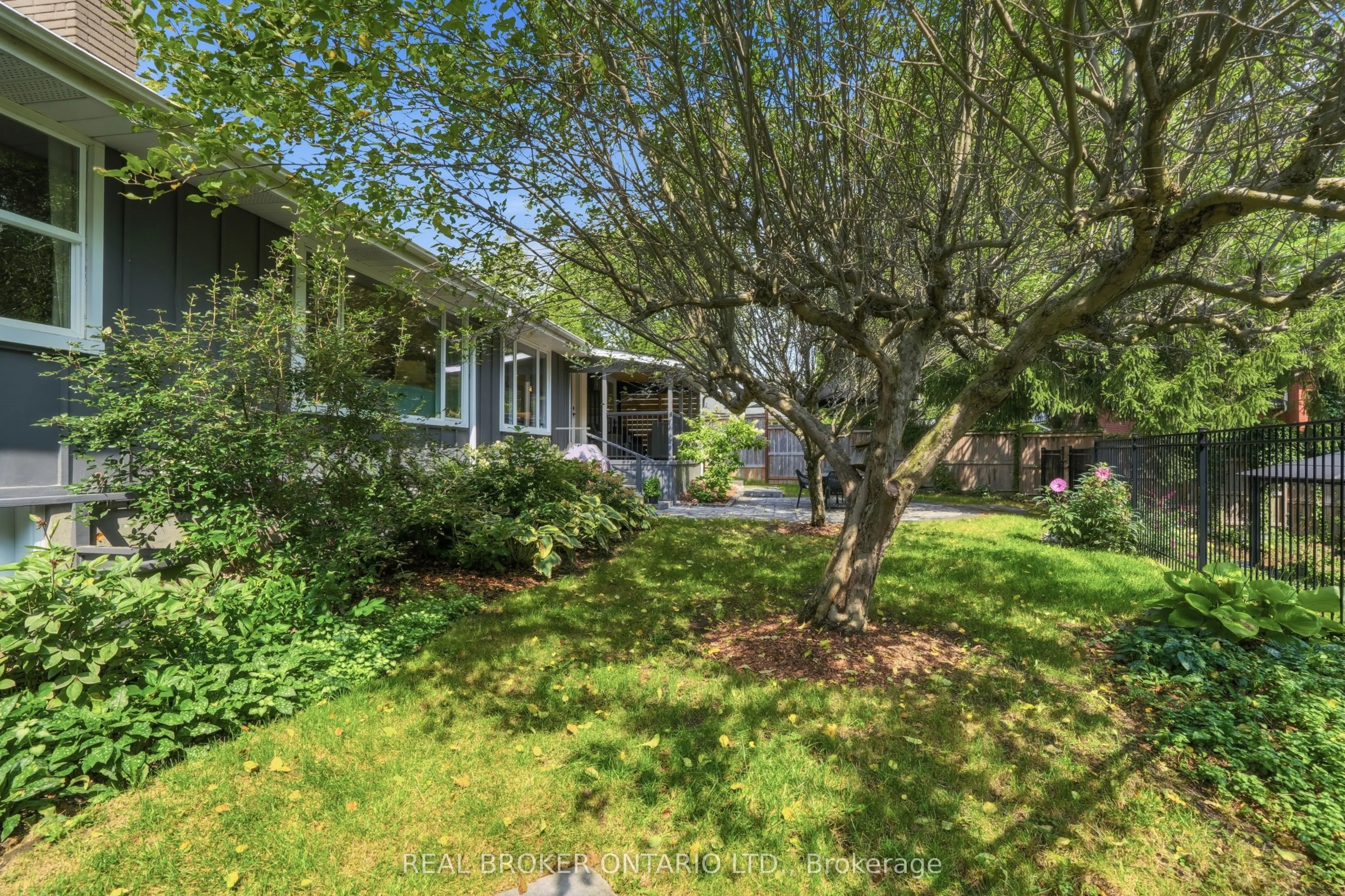 54 Mayfair Avenue