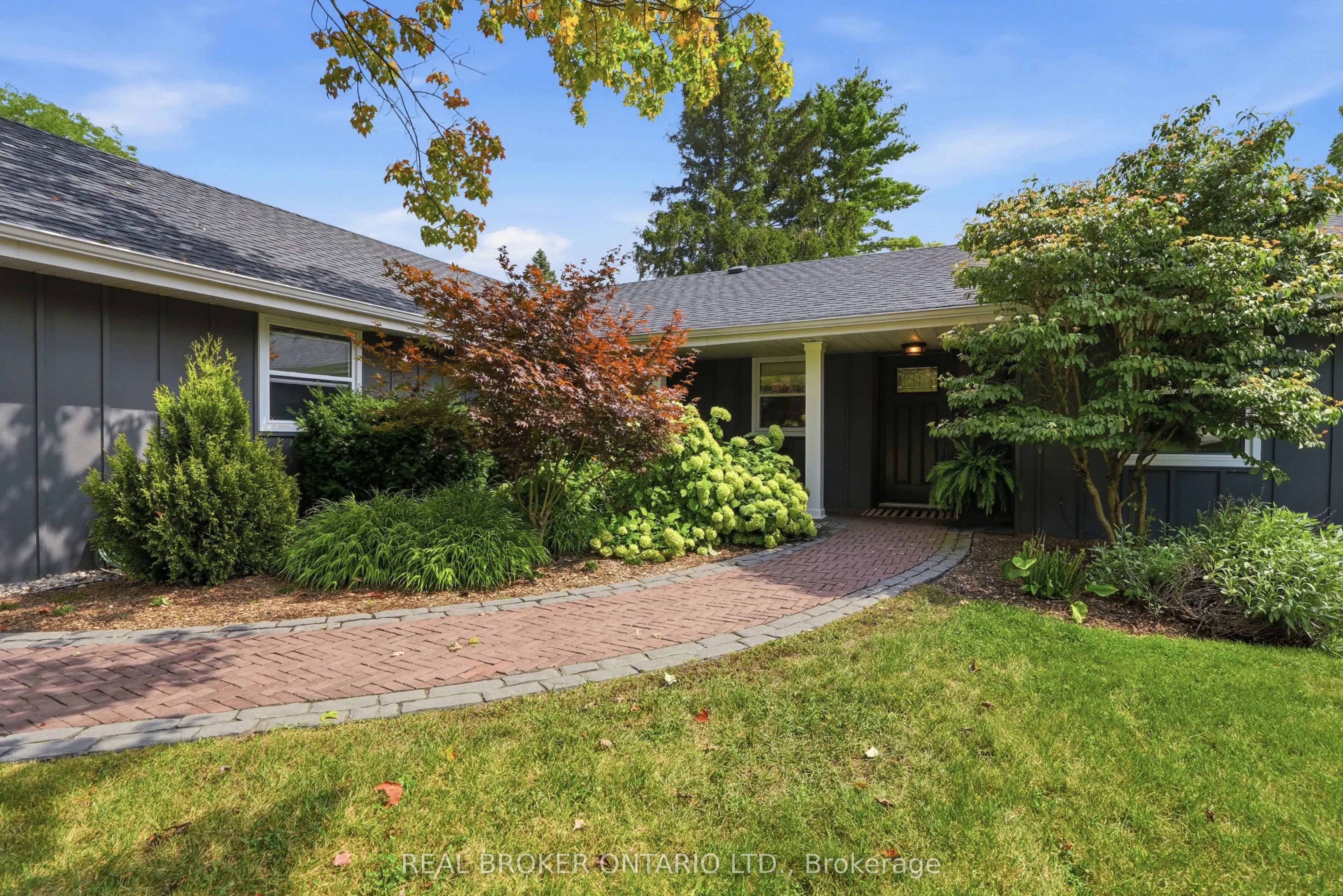 54 Mayfair Avenue
