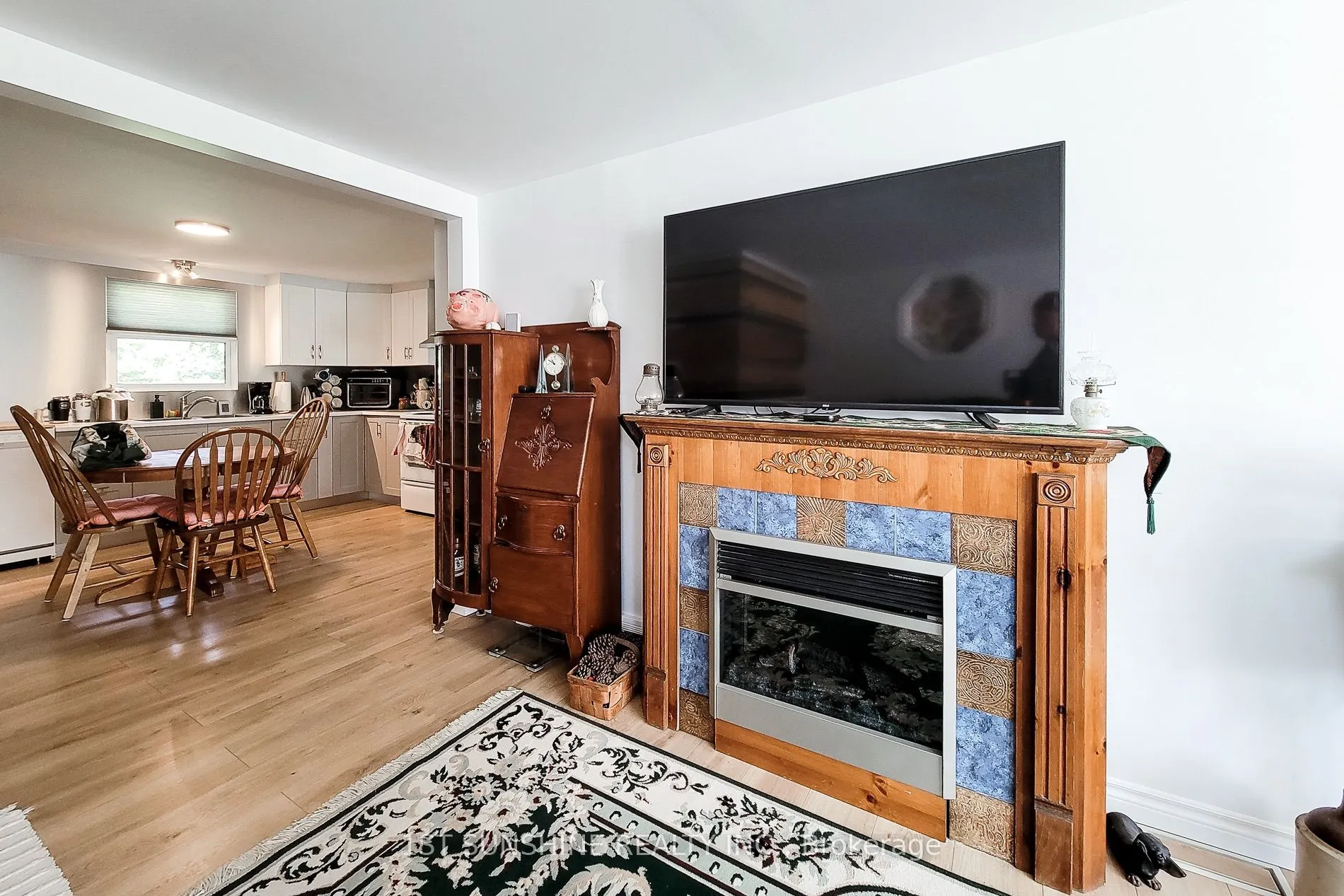 306 RIVERSIDE Drive