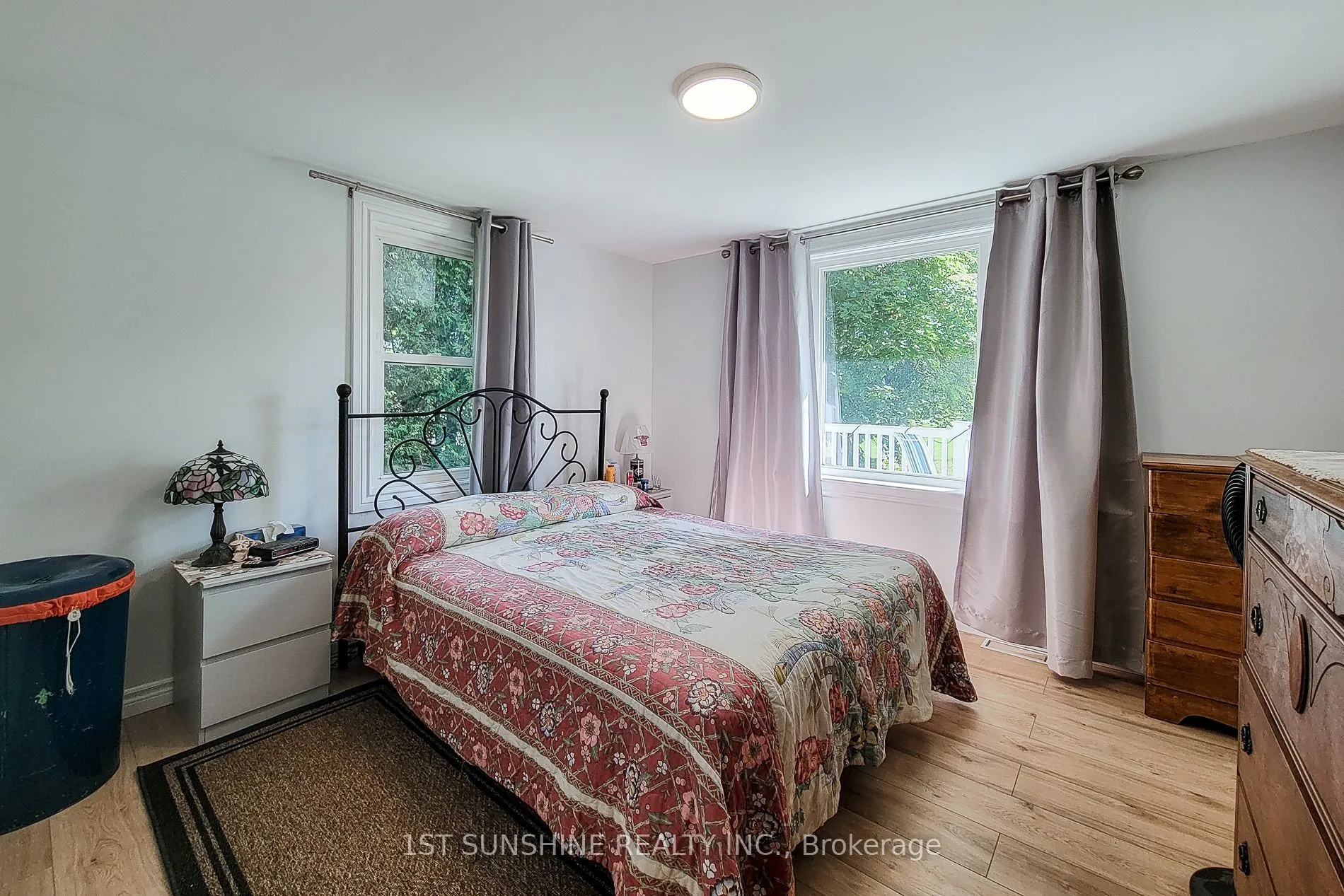 306 RIVERSIDE Drive