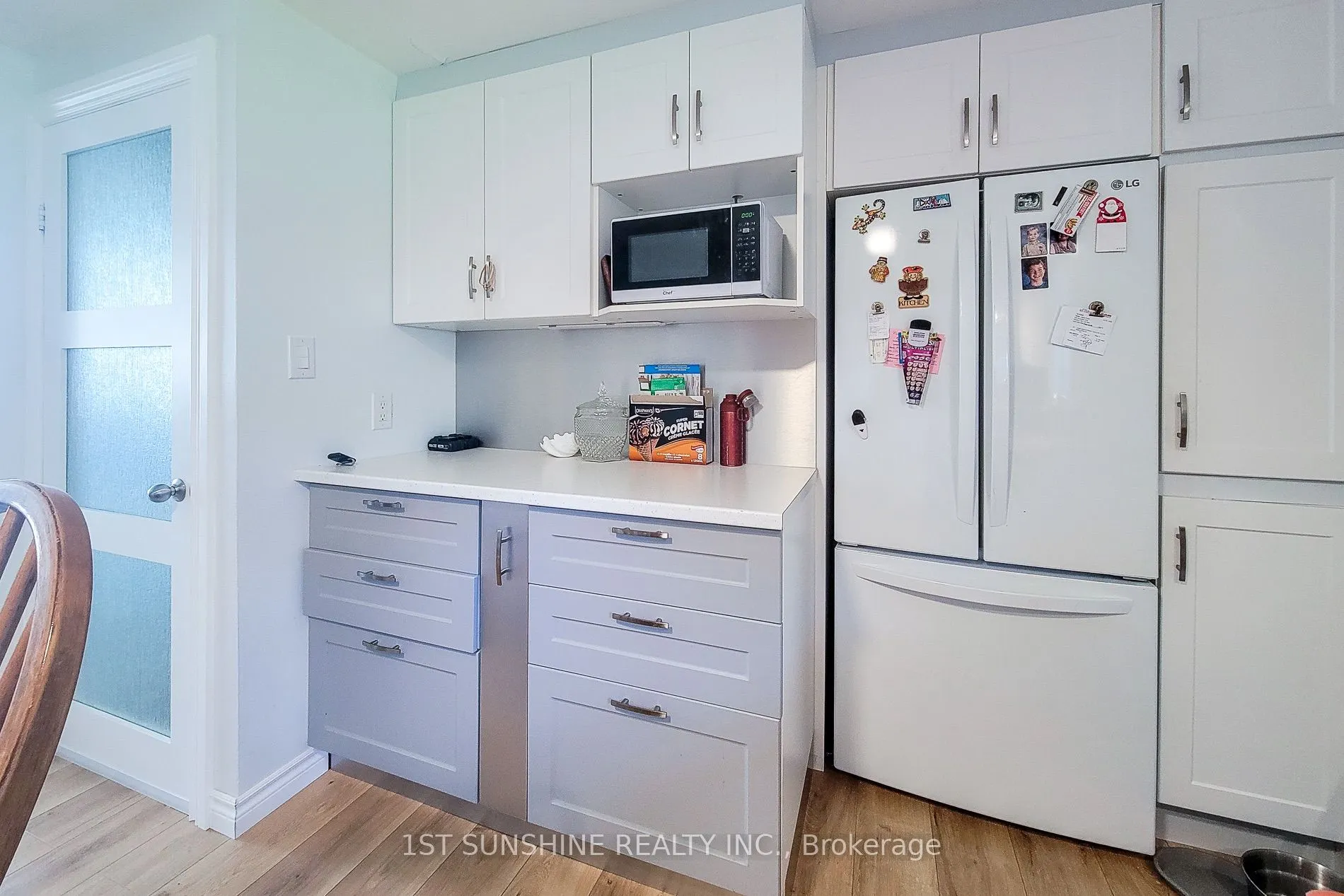 306 RIVERSIDE Drive