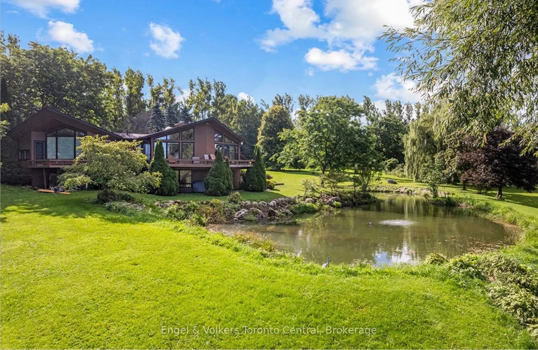 628482 119 Grey Road