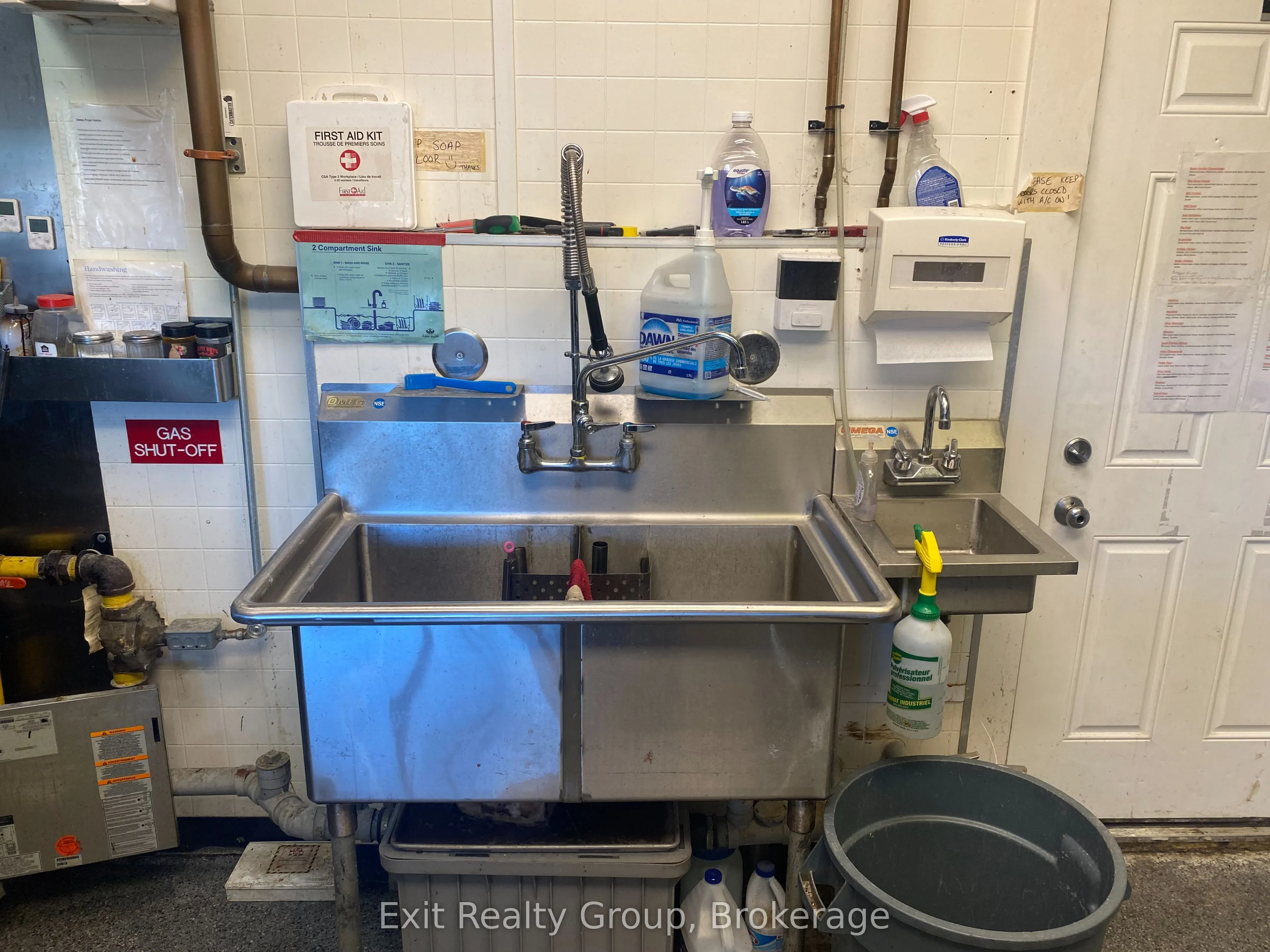 391 Dundas Street W #Unit 4