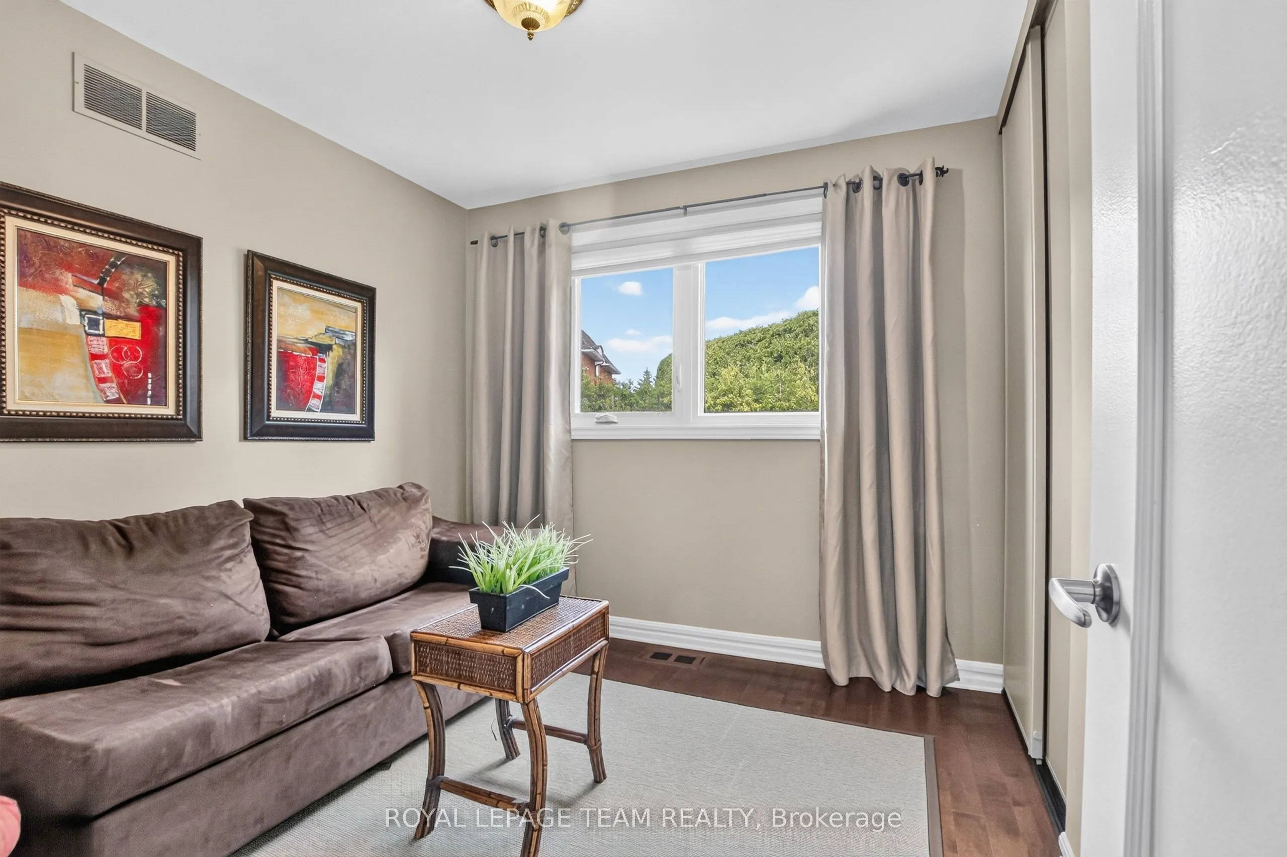 61 Amberwood Crescent
