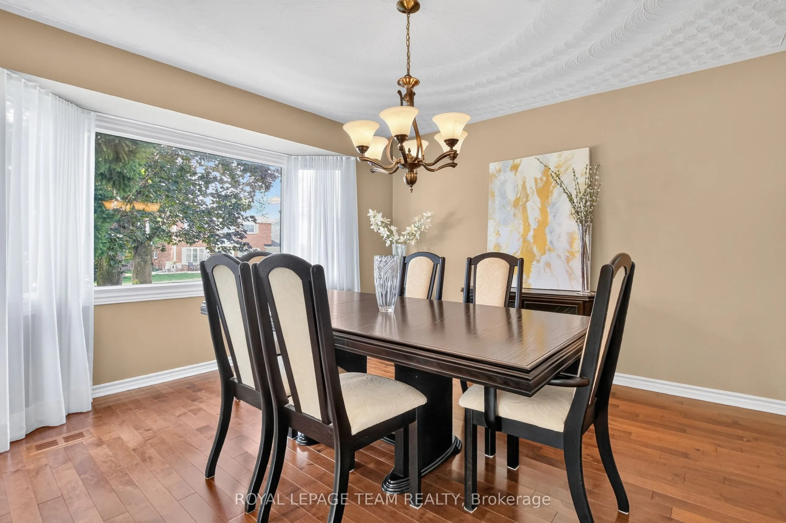 61 Amberwood Crescent