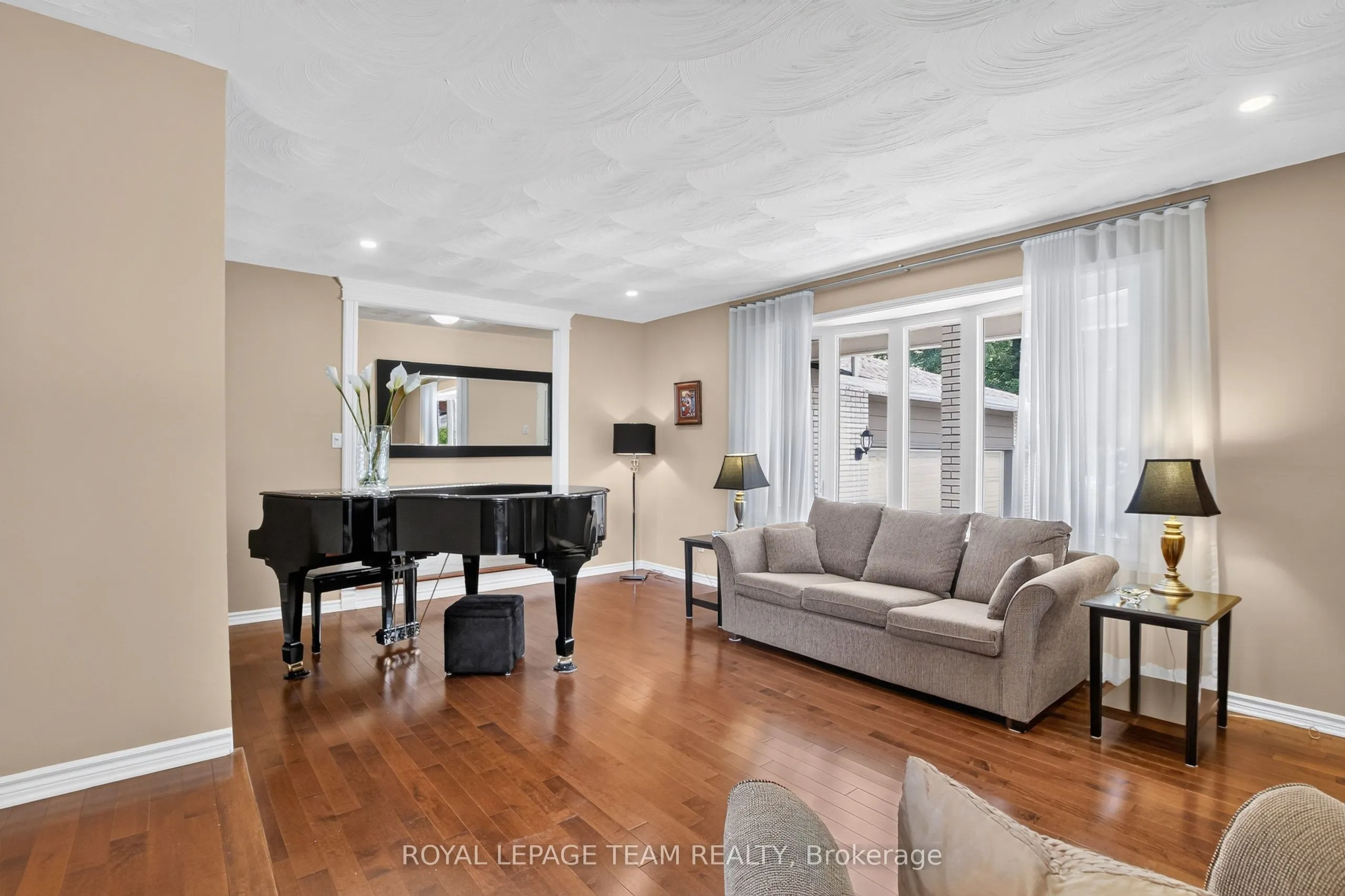 61 Amberwood Crescent