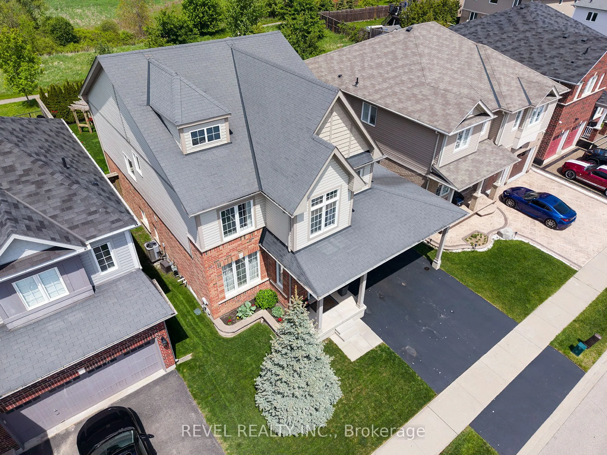 10 Bisset Avenue