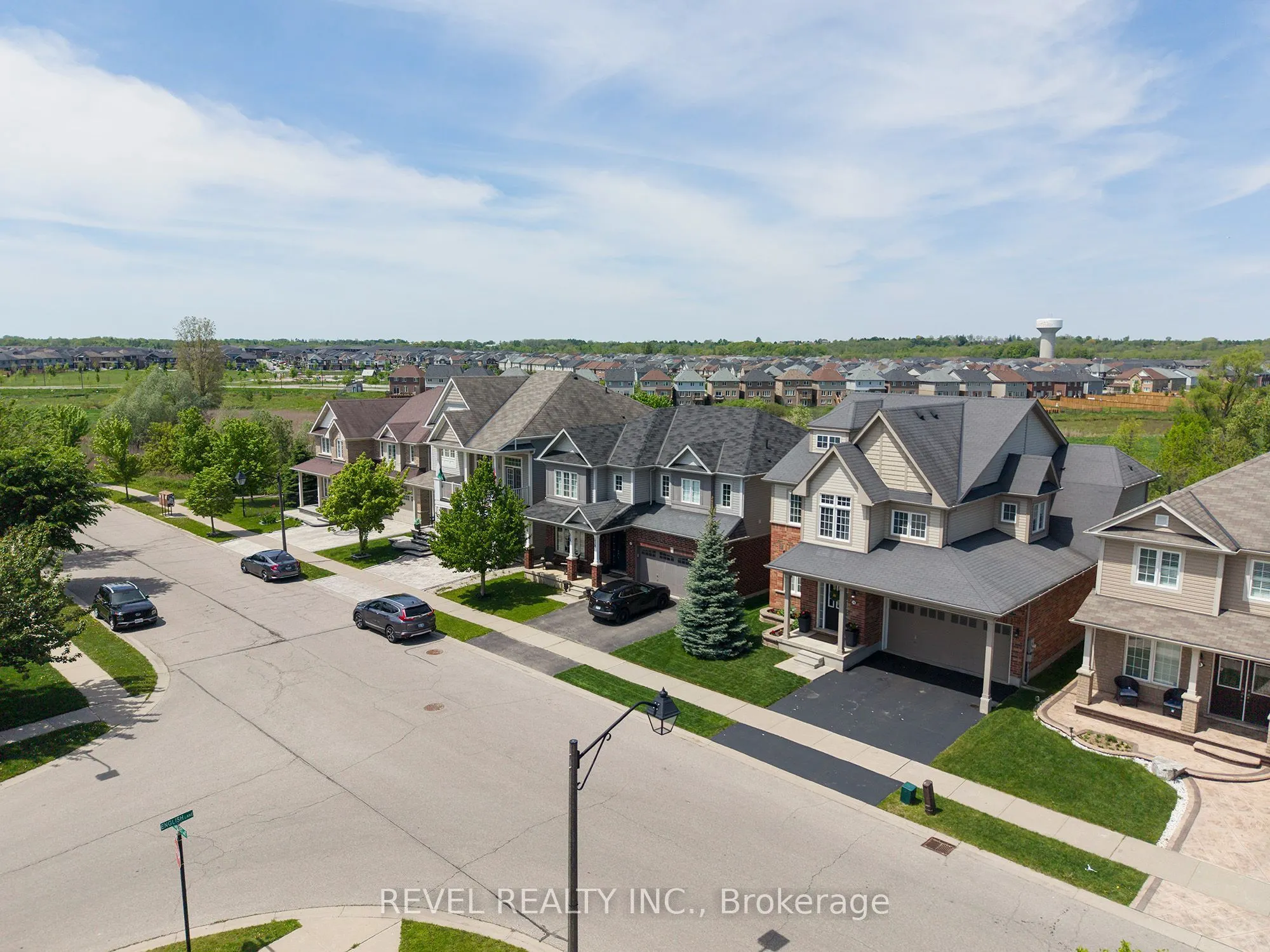 10 Bisset Avenue