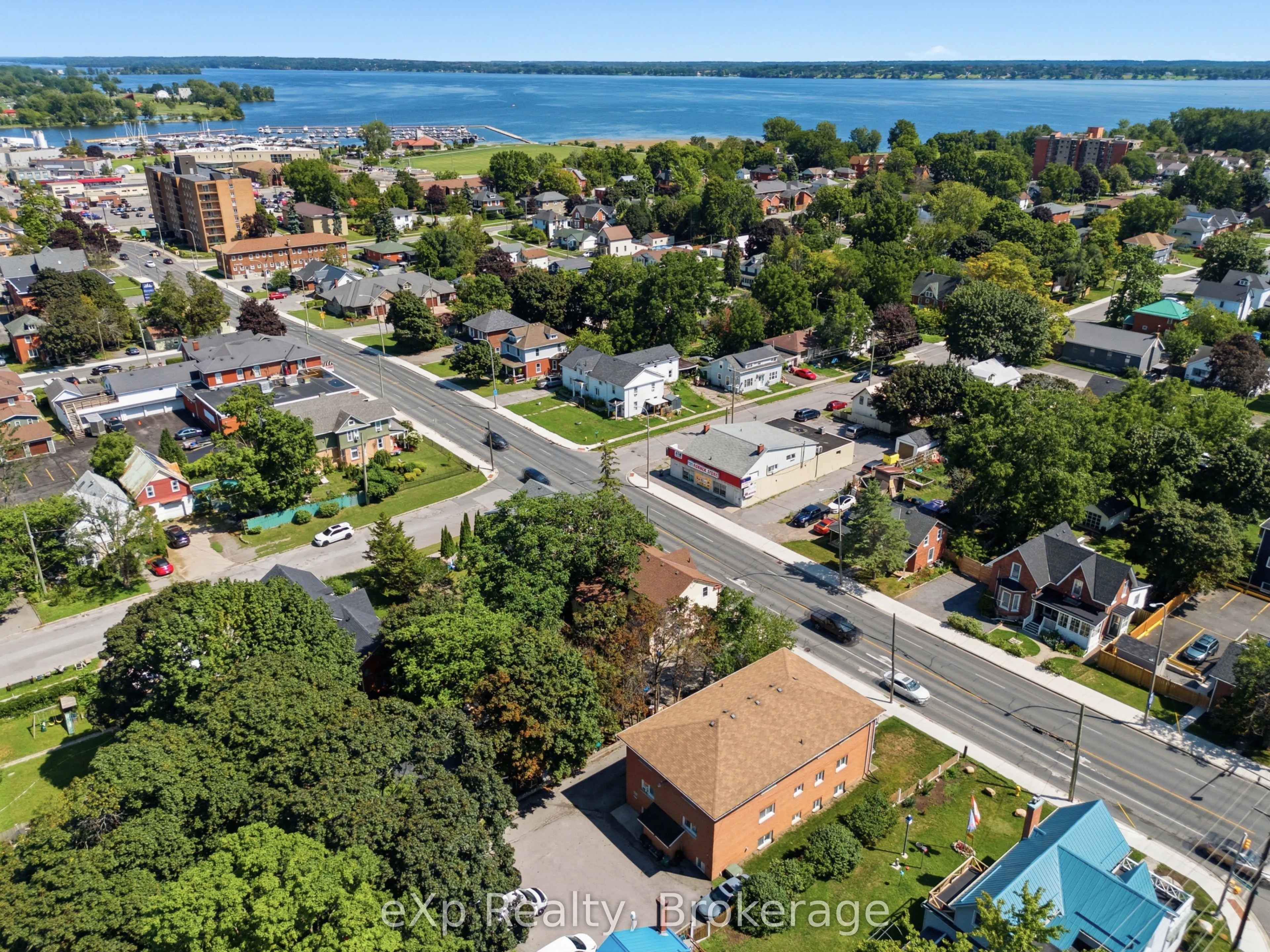 188 Dundas Street W