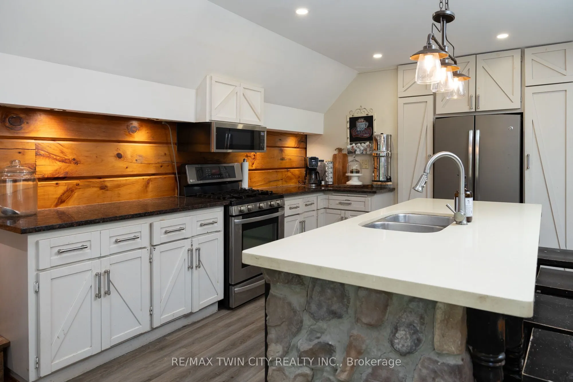 2605 WINDHAM EAST QUARTER LINE Road