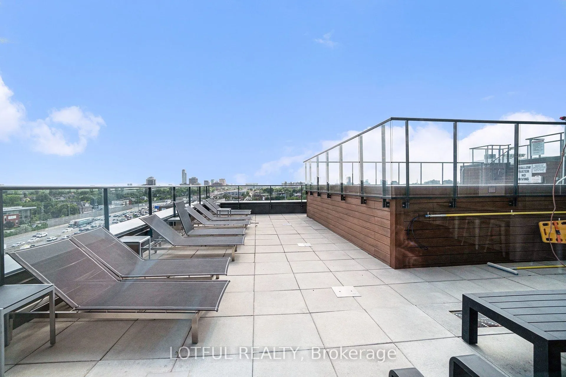203 Catherine Street #1309