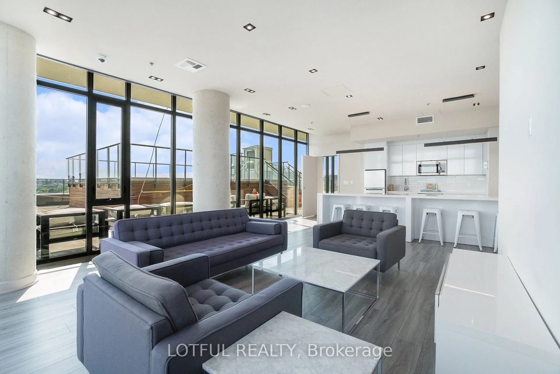 203 Catherine Street #1309