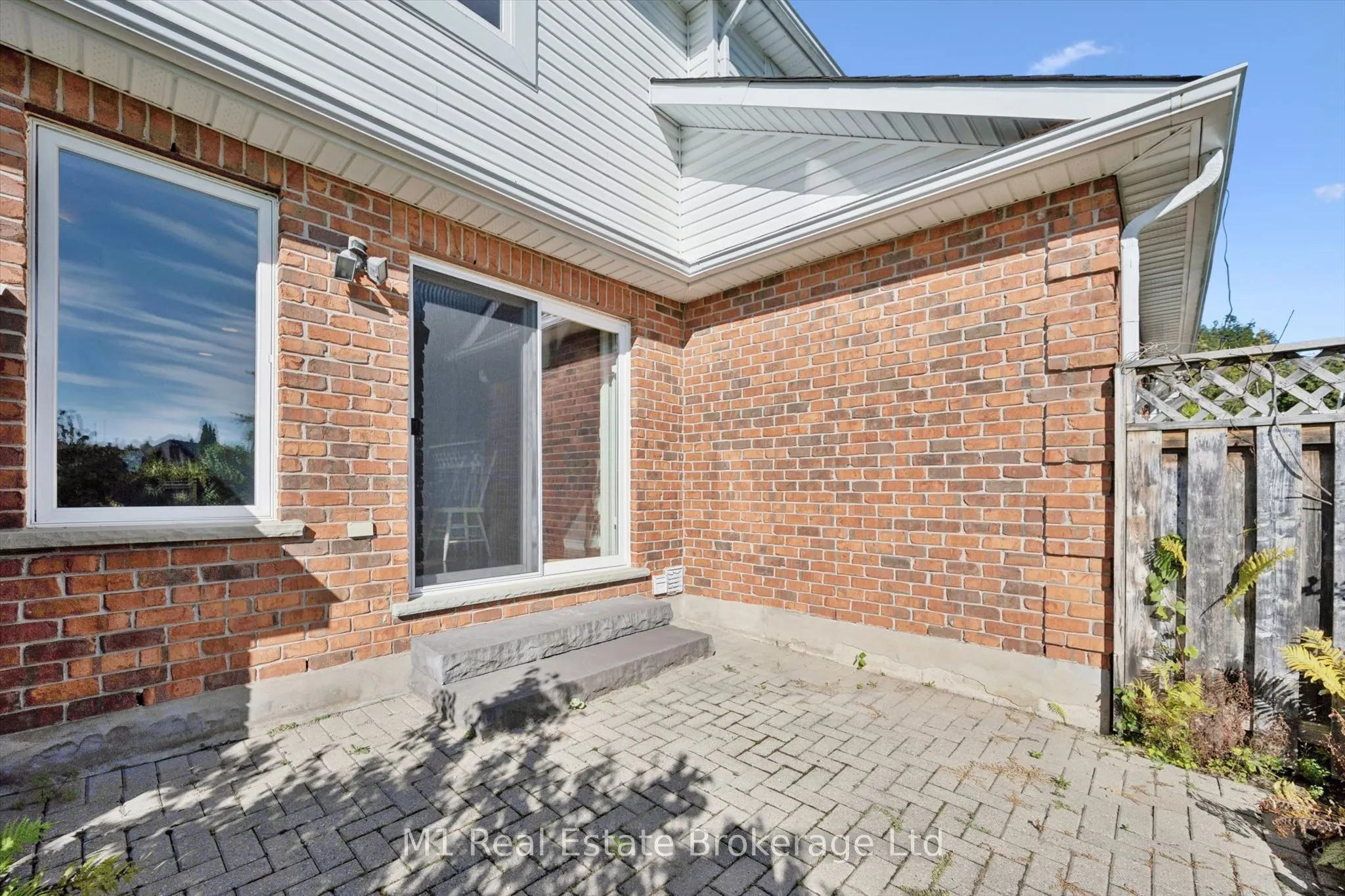 105 Riverwalk Place