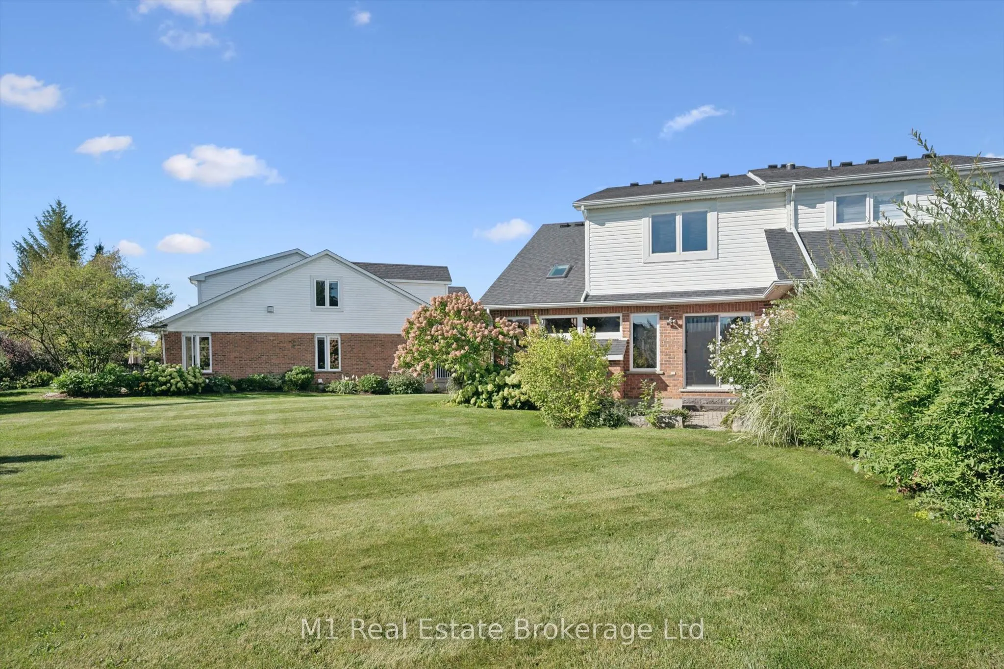 105 Riverwalk Place