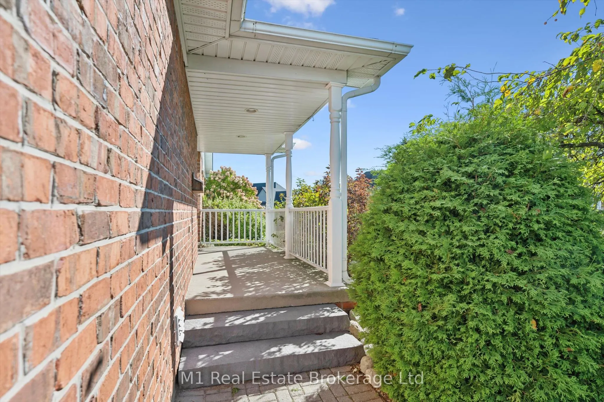 105 Riverwalk Place