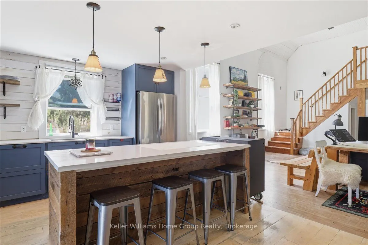 44 2nd Avenue