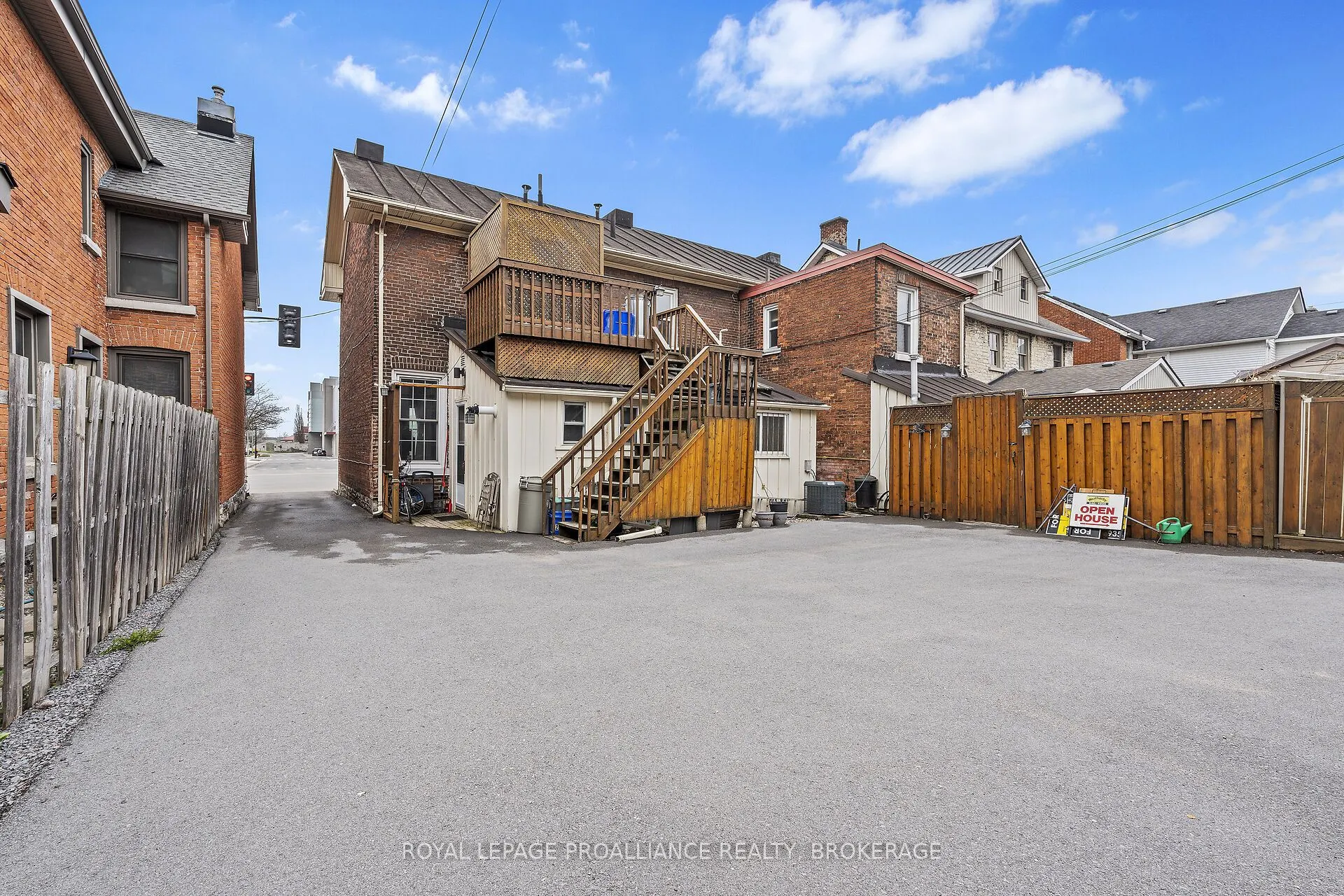 274 Wellington Street