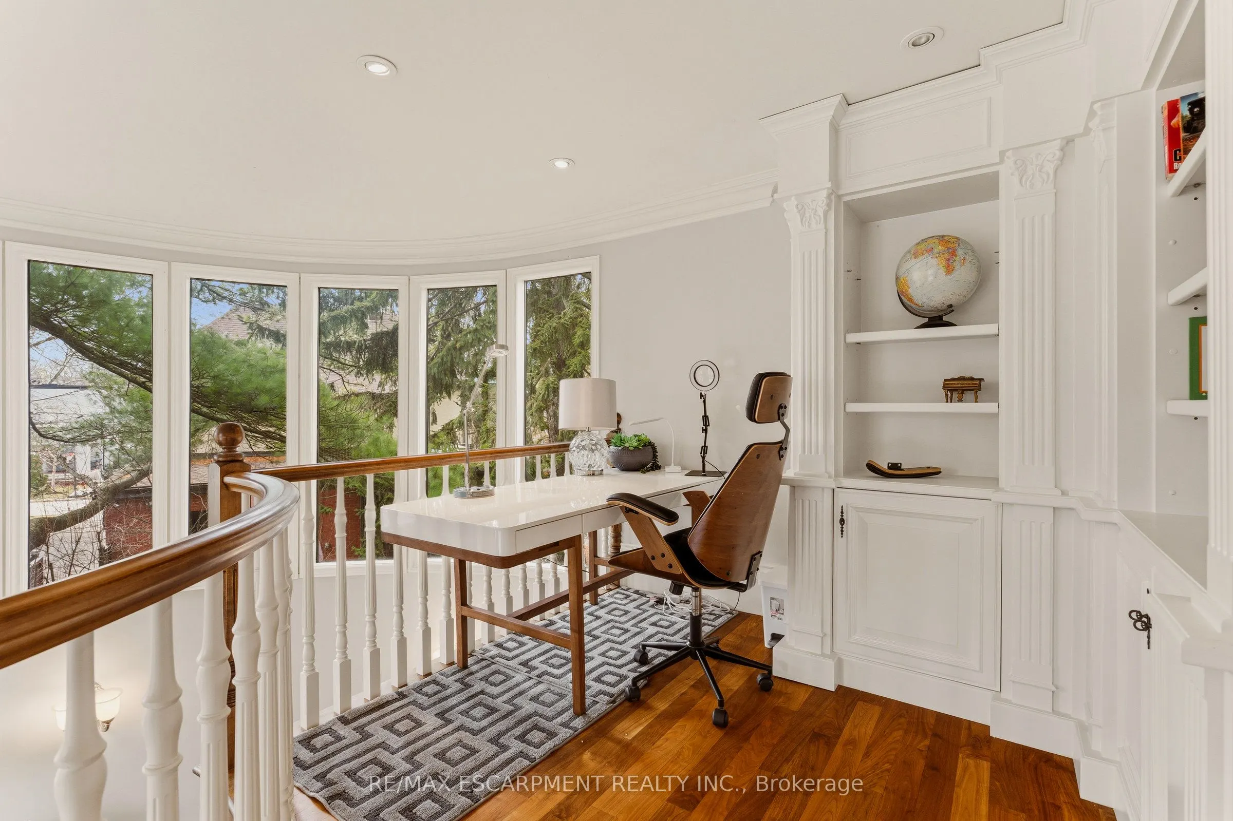 74 OAK KNOLL Drive