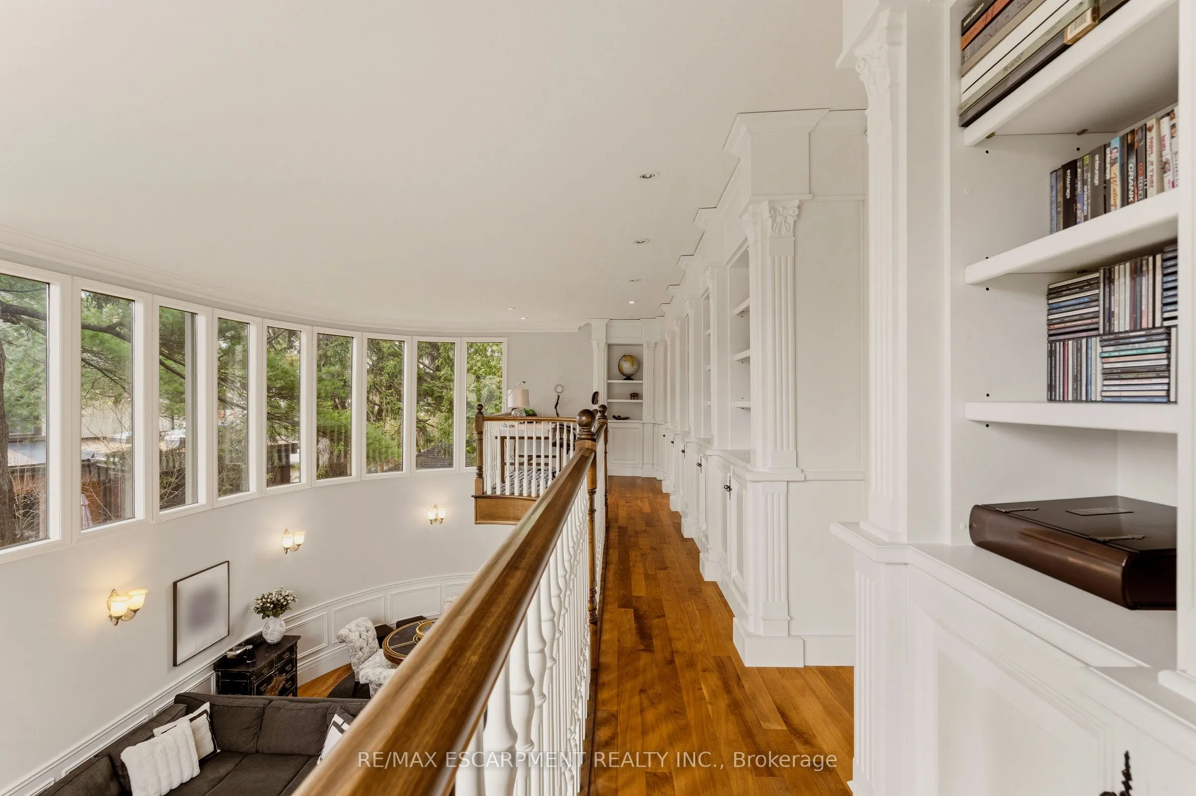 74 OAK KNOLL Drive