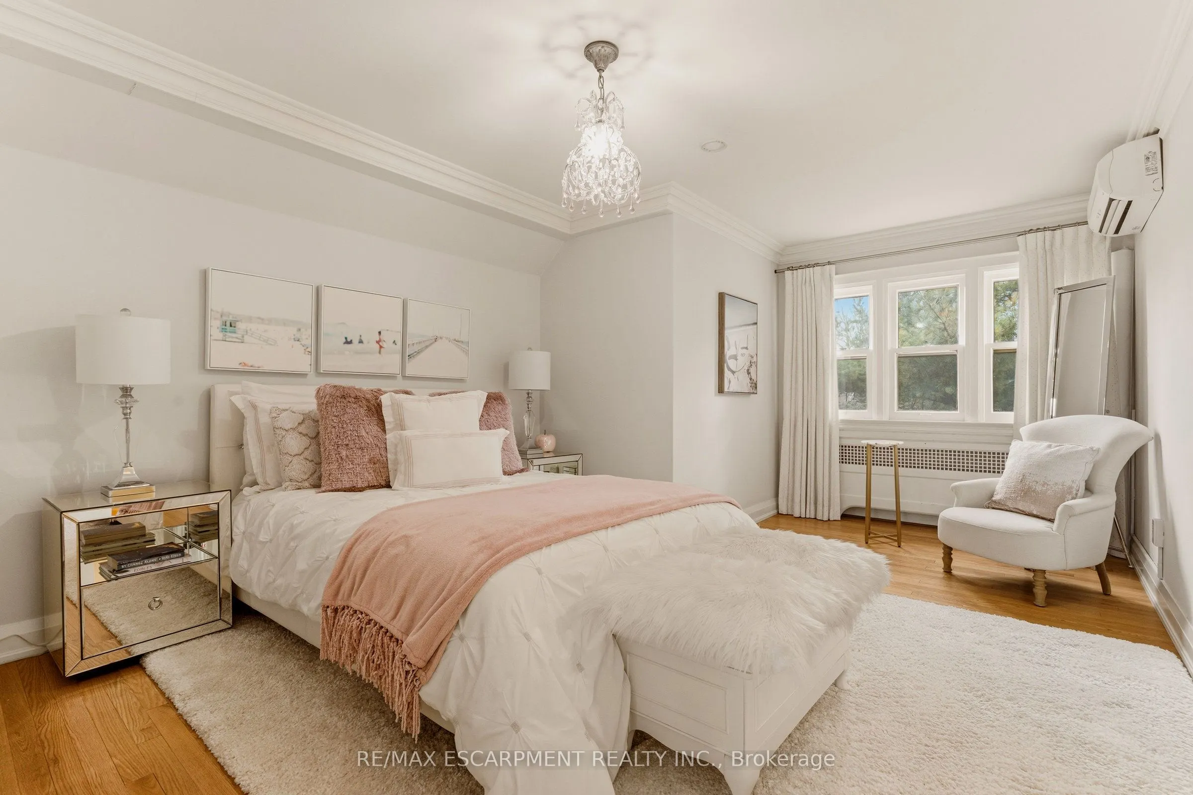 74 OAK KNOLL Drive