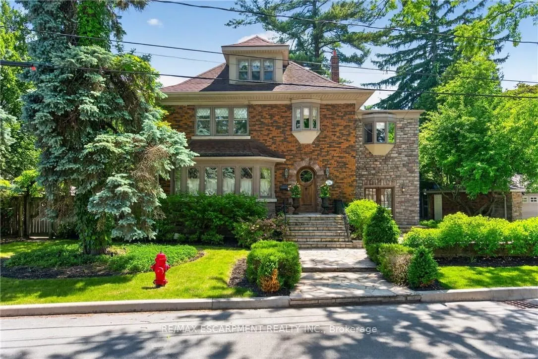 74 OAK KNOLL Drive