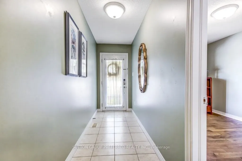 464 Commissioners Road W #3