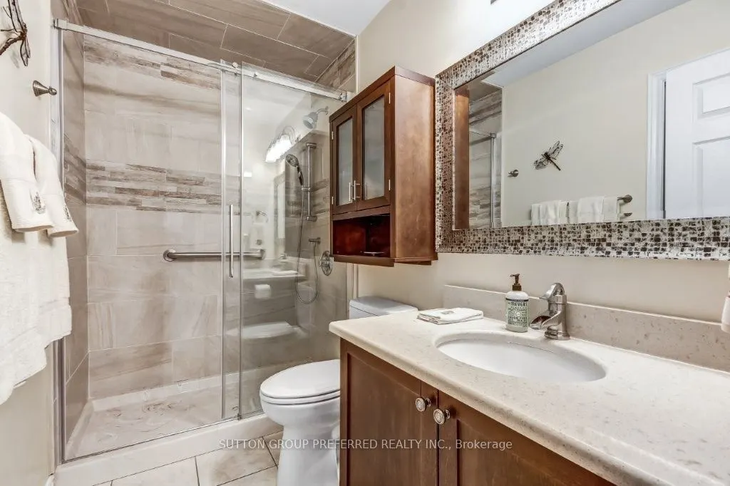 464 Commissioners Road W #3