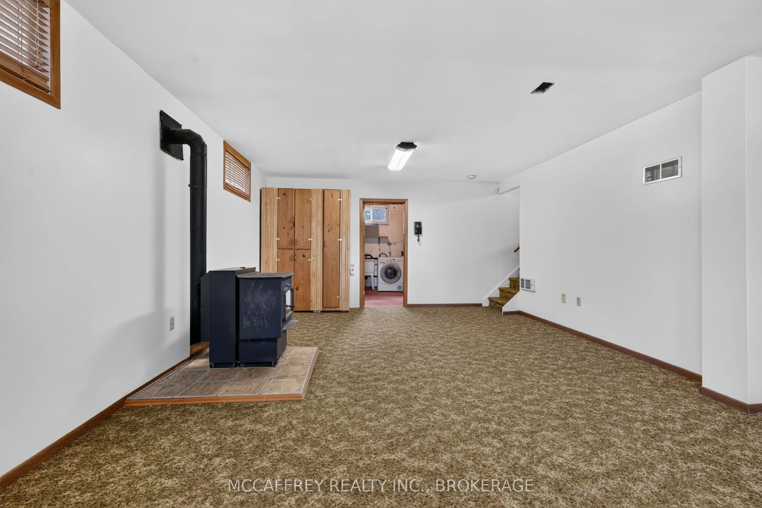 2572 County Rd 1 E