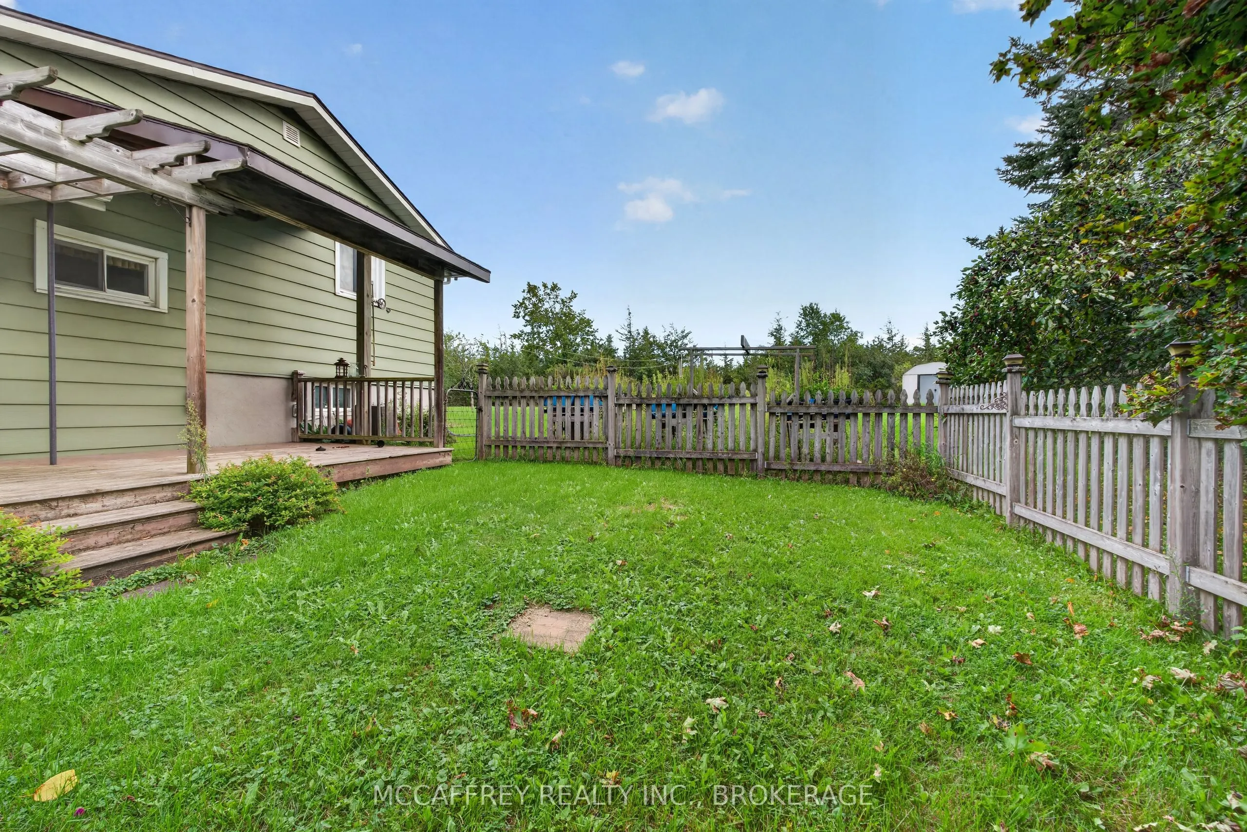 2572 County Rd 1 E