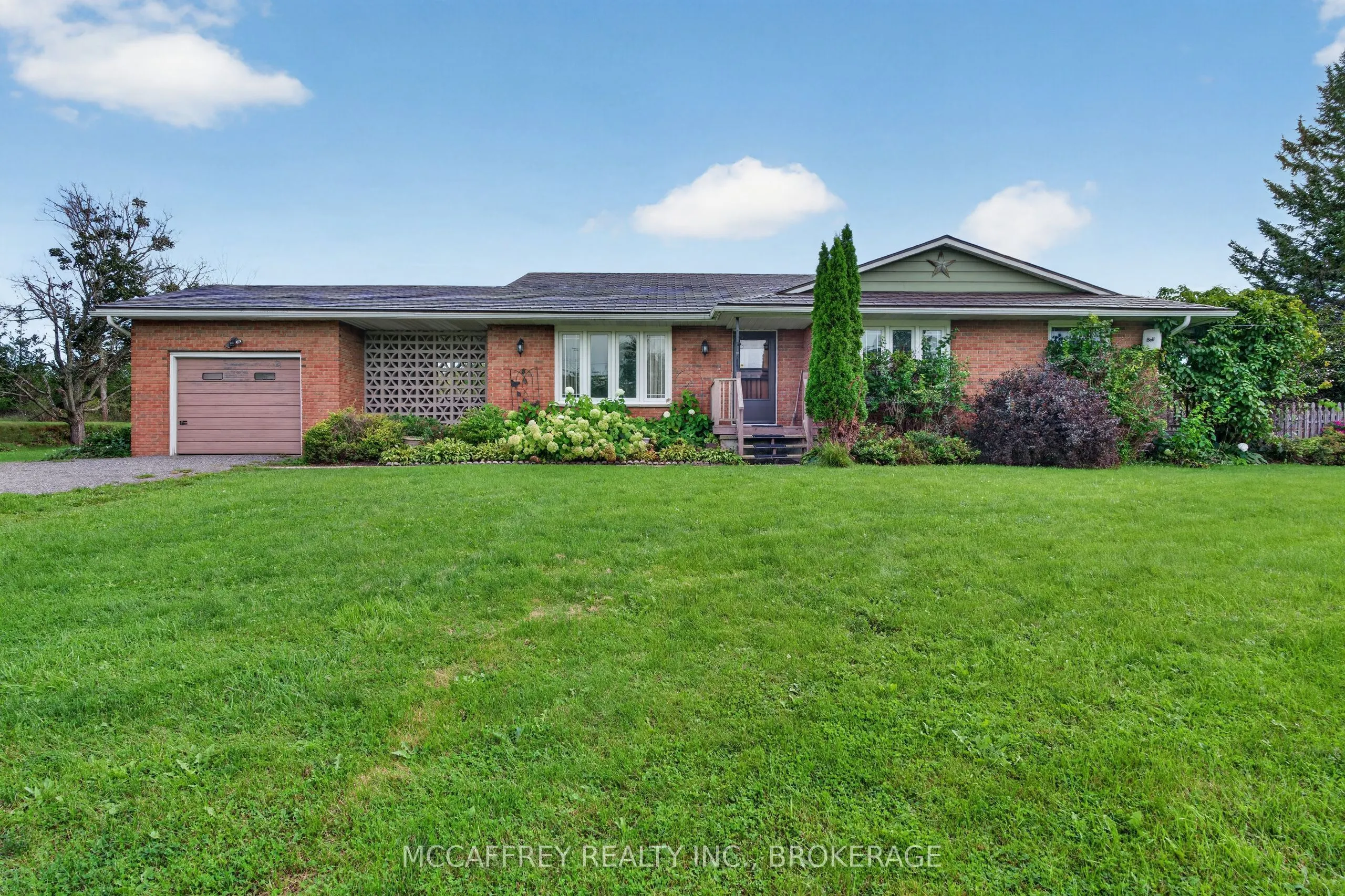 2572 County Rd 1 E