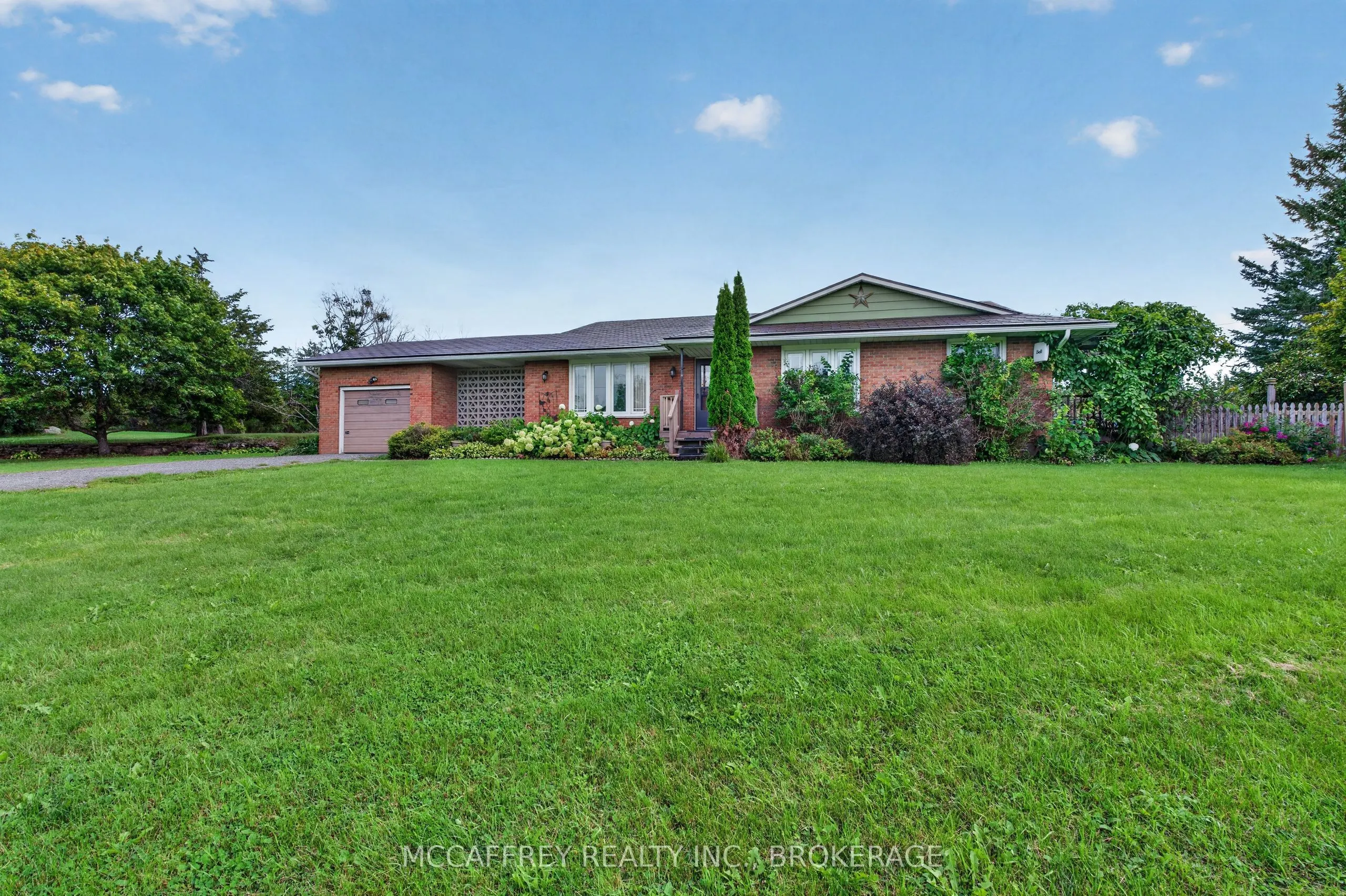 2572 County Rd 1 E