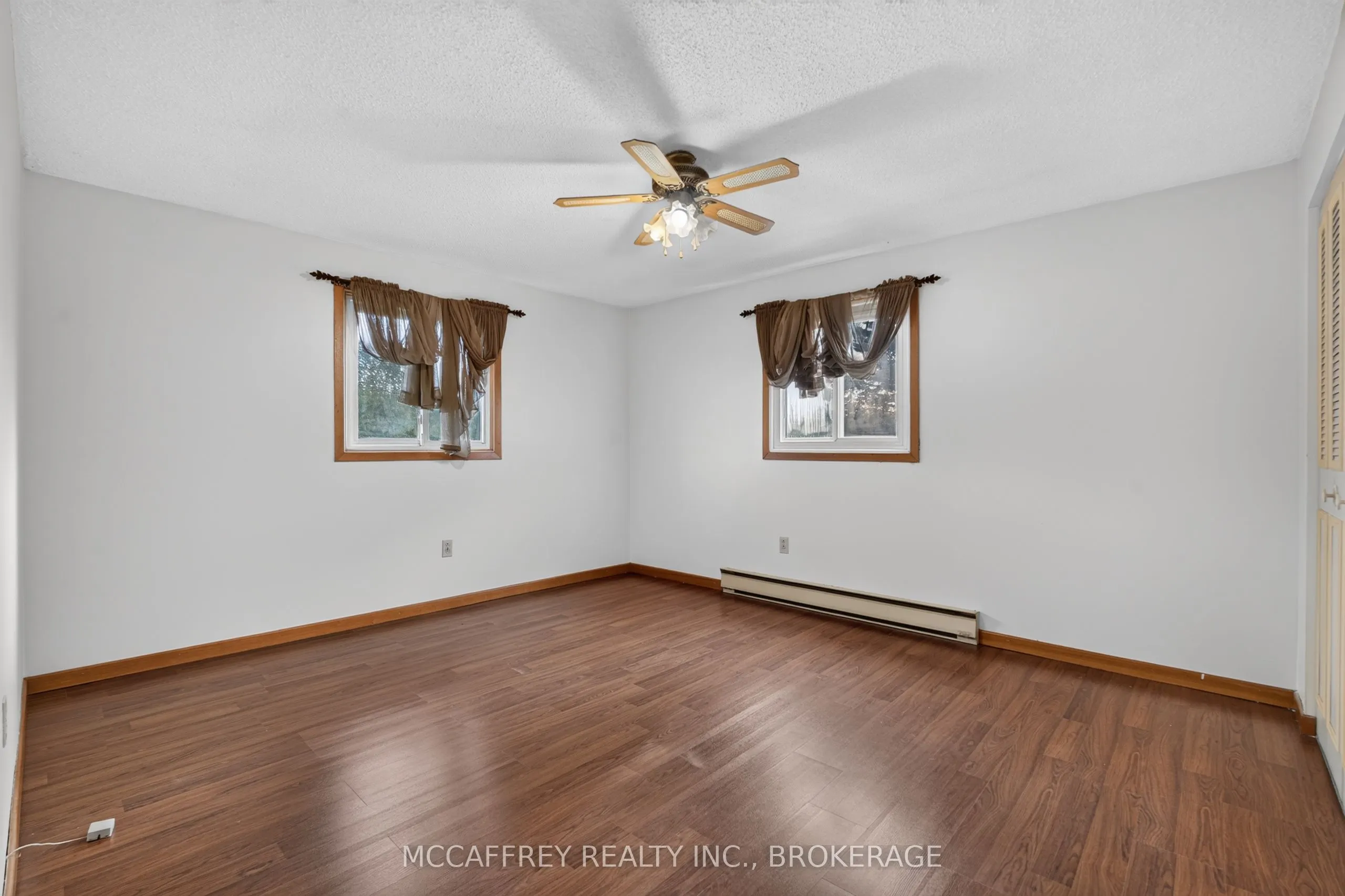 2572 County Rd 1 E