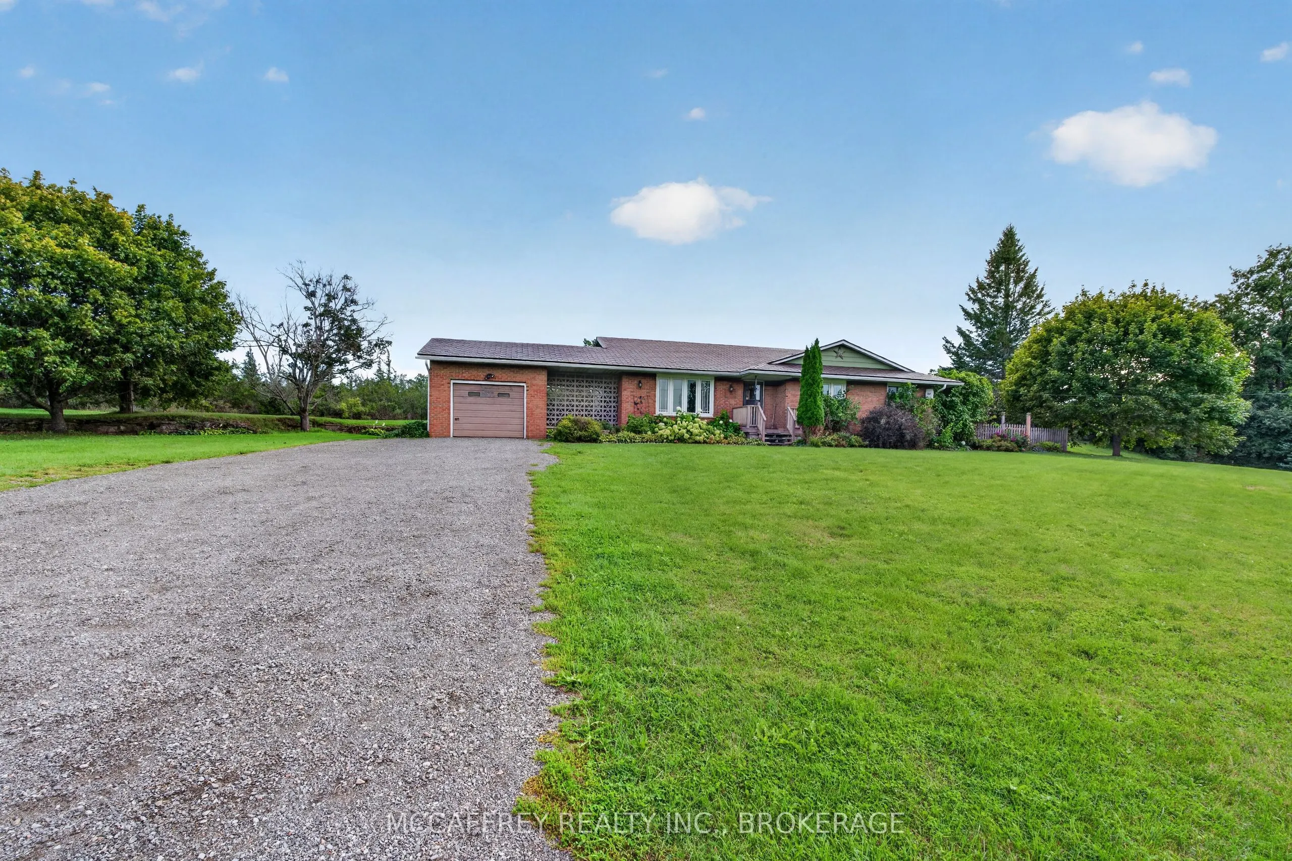 2572 County Rd 1 E