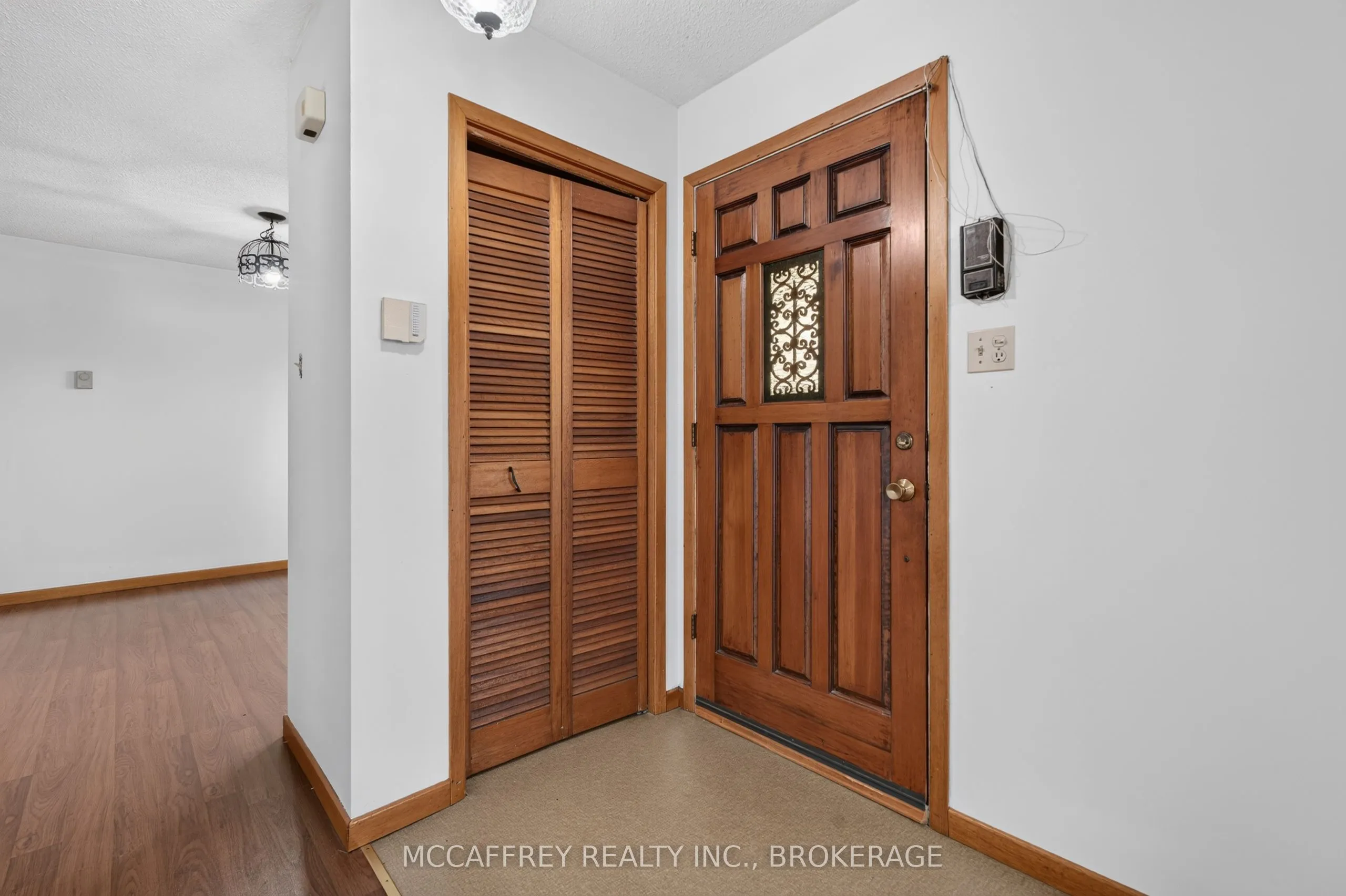 2572 County Rd 1 E