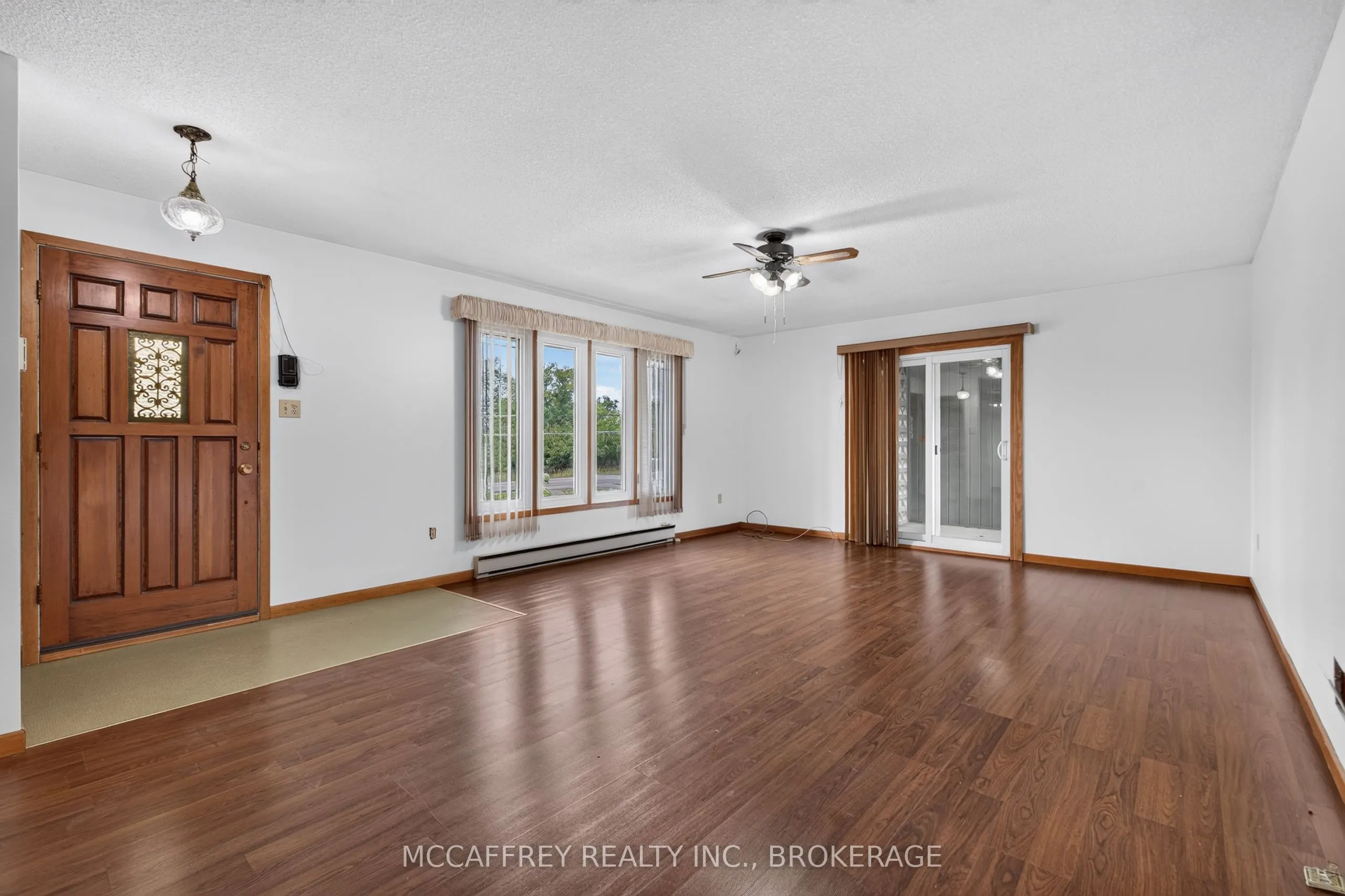 2572 County Rd 1 E