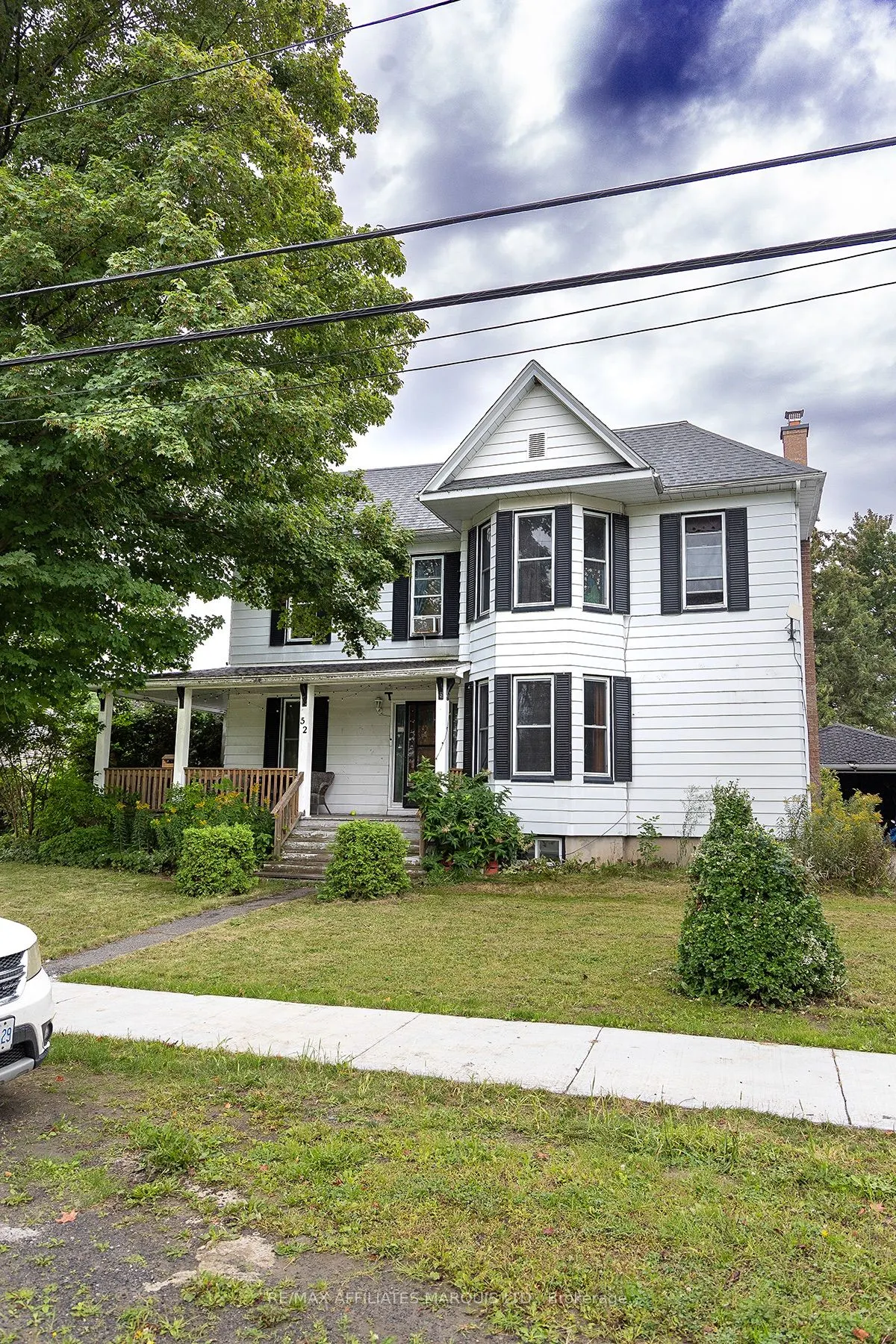 52 Beach Avenue