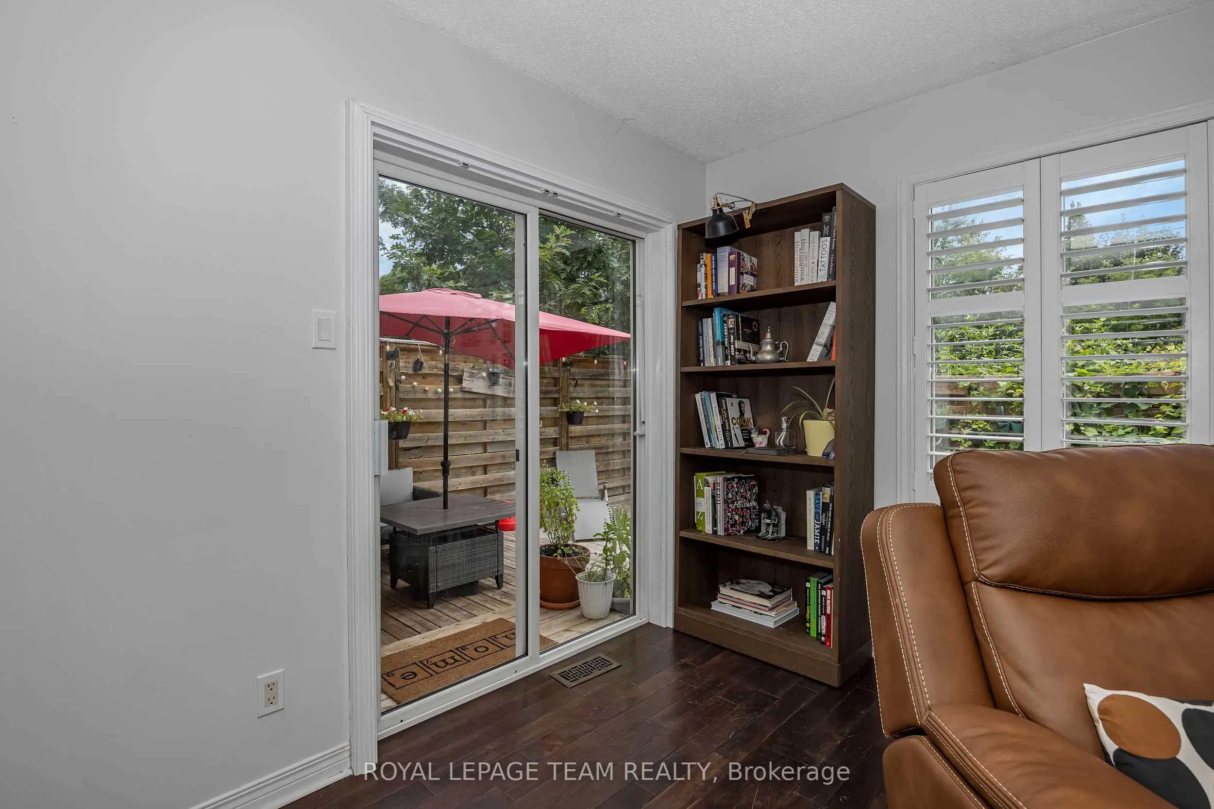 583 Tweedsmuir Avenue #9